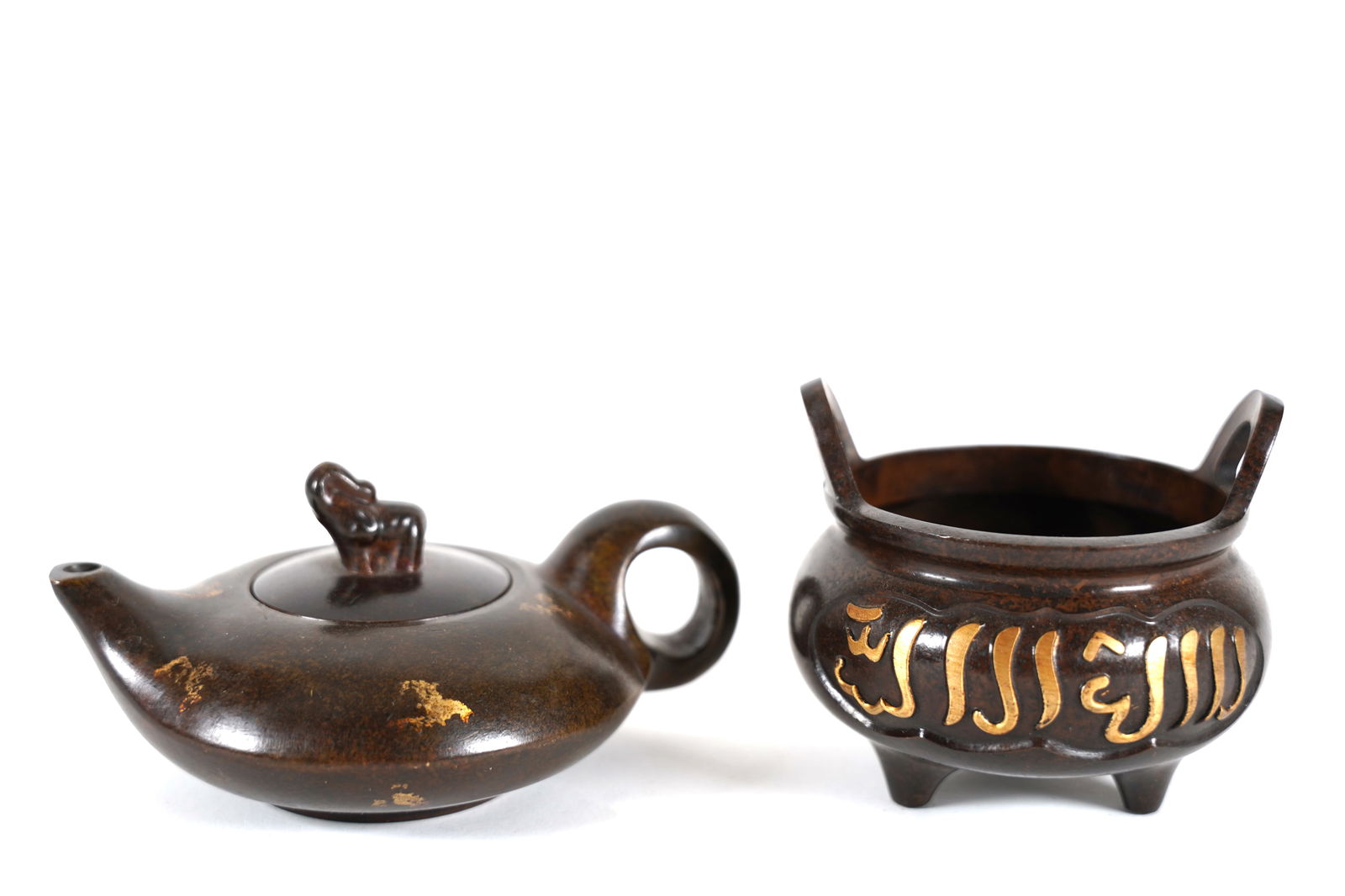 2 Chinese fine bronze items (1 of 5)