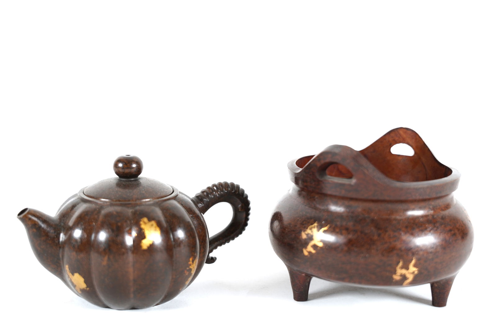 2 Chinese fine bronze items (1 of 5)