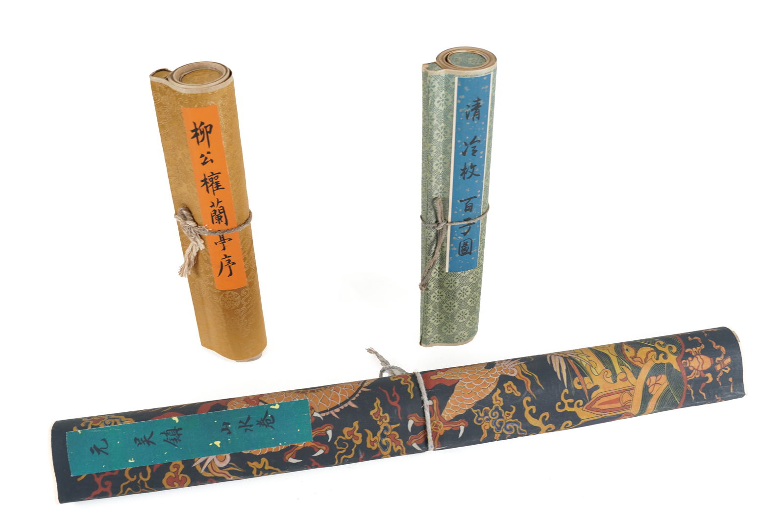 Lots Chinese fine scrolls (1 of 9)