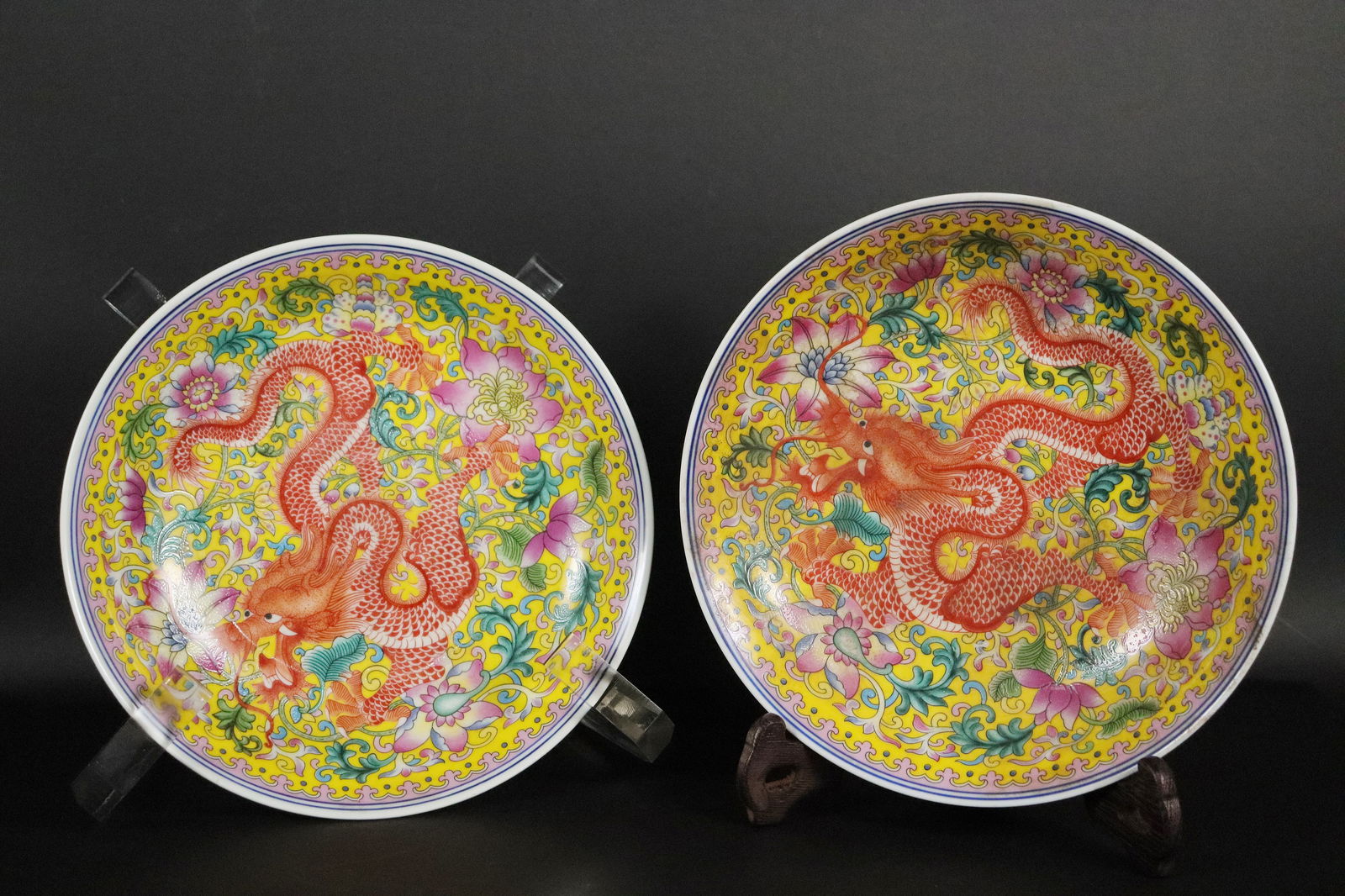 2 Chinese fine dragon plates (1 of 6)