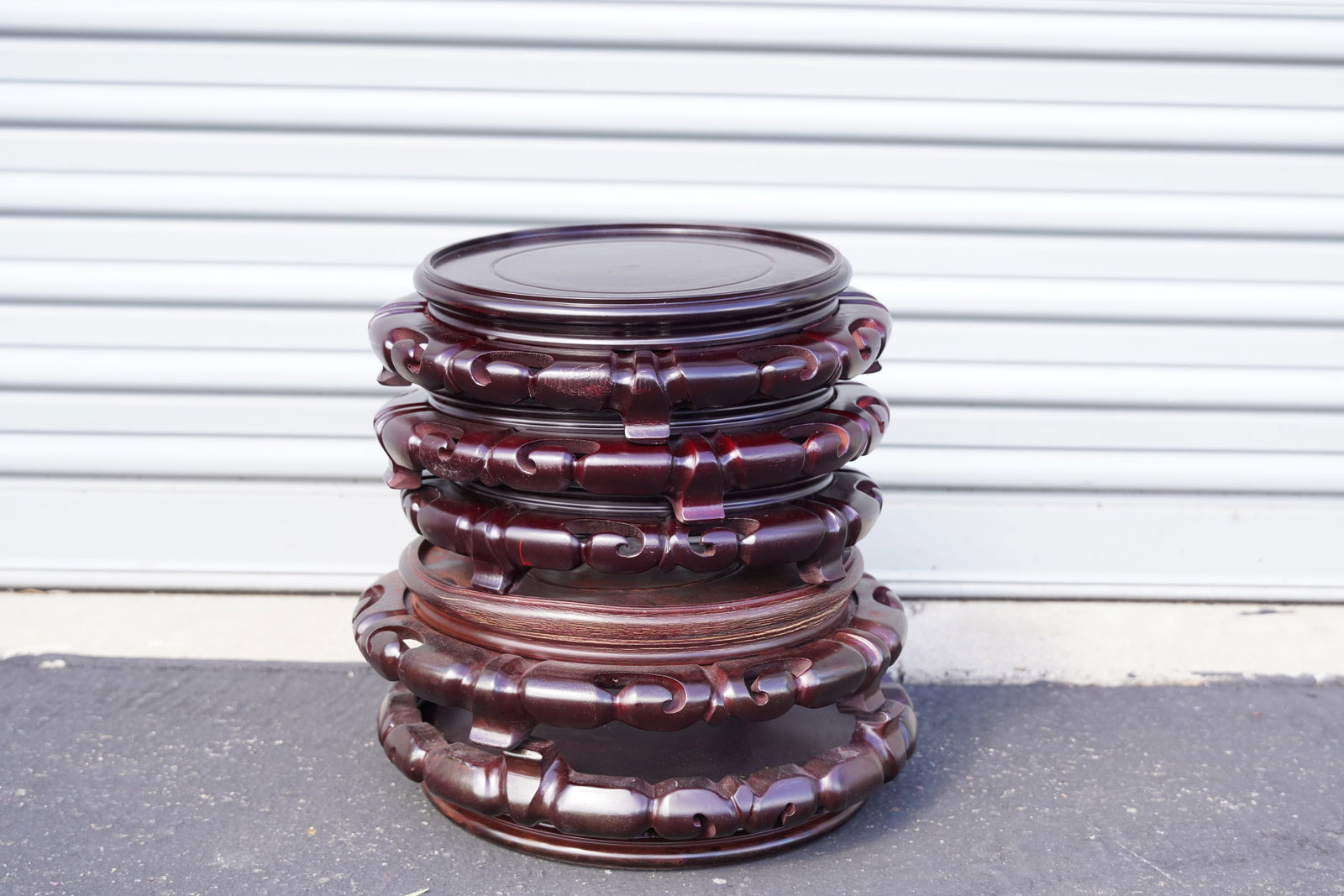 Lots Chinese wooden stands: Lots Chinese wooden stands.