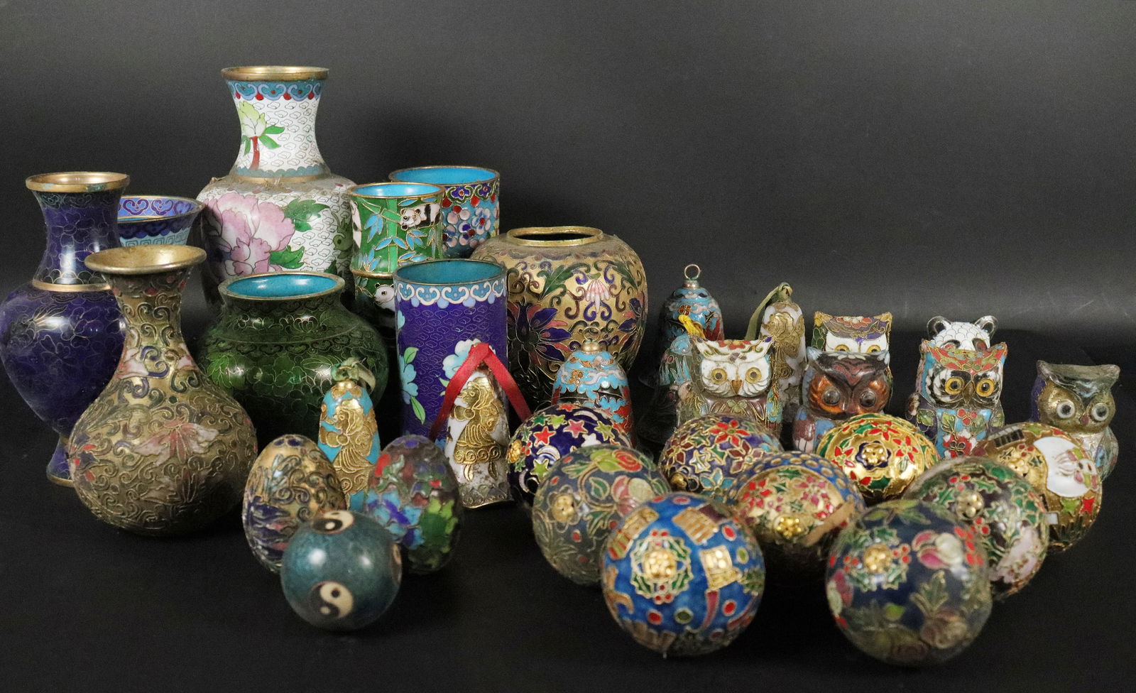 Lots Chinese fine items (1 of 7)