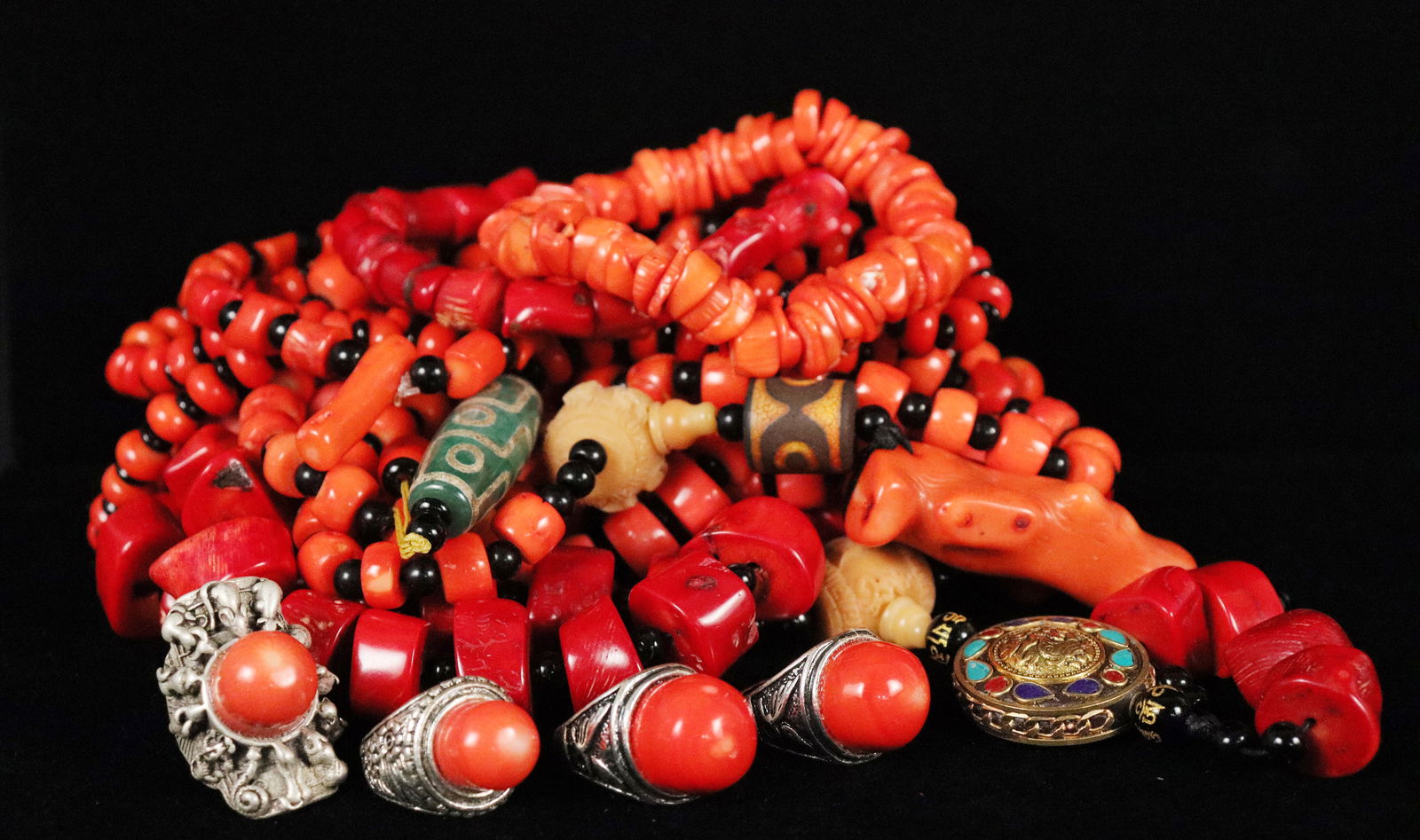 Lots Tibetan coral items (1 of 7)