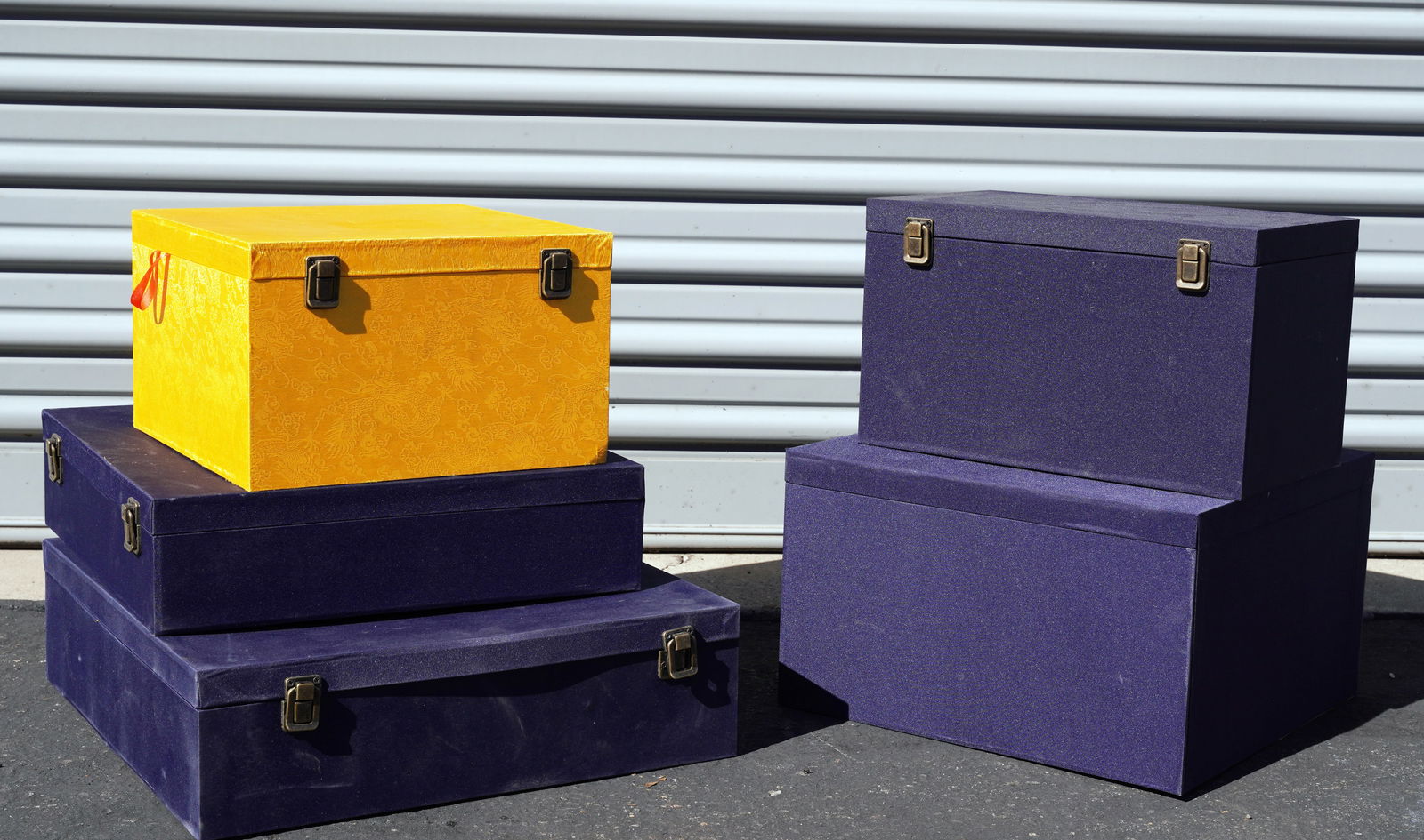 Lots Chinese silk box (1 of 5)