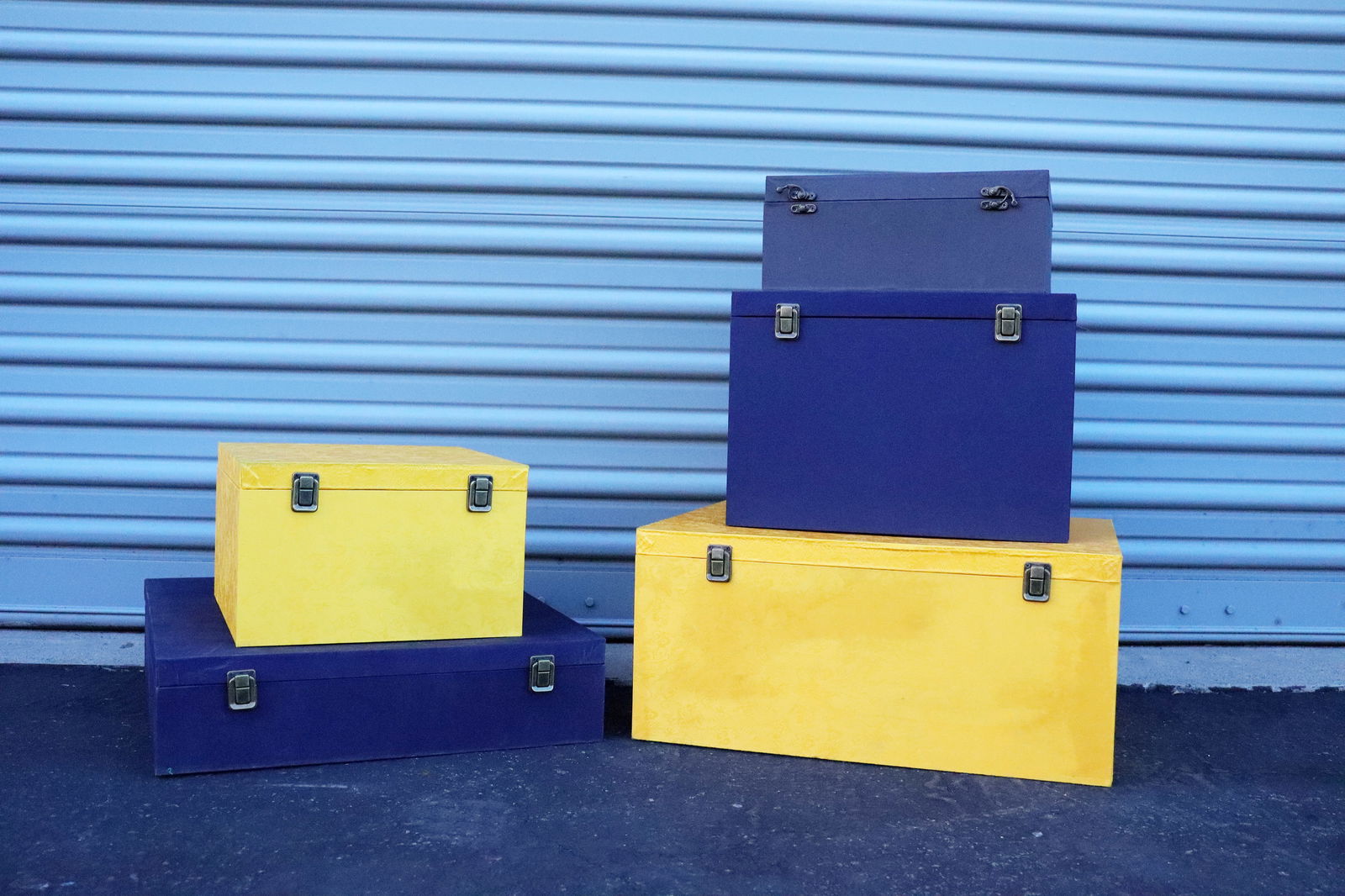 Lots Chinese silk box (1 of 5)