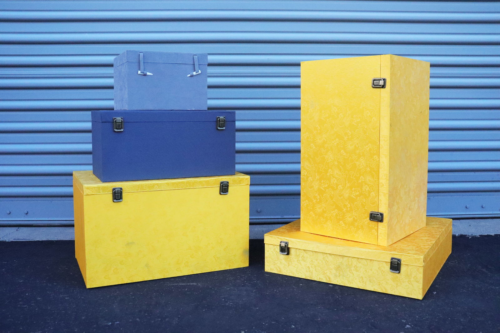 Lots Chinese silk box (1 of 5)