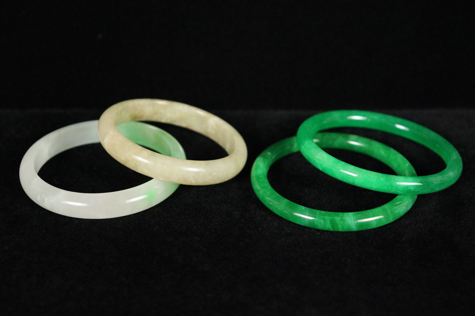 Lots Chinese bangles (1 of 7)