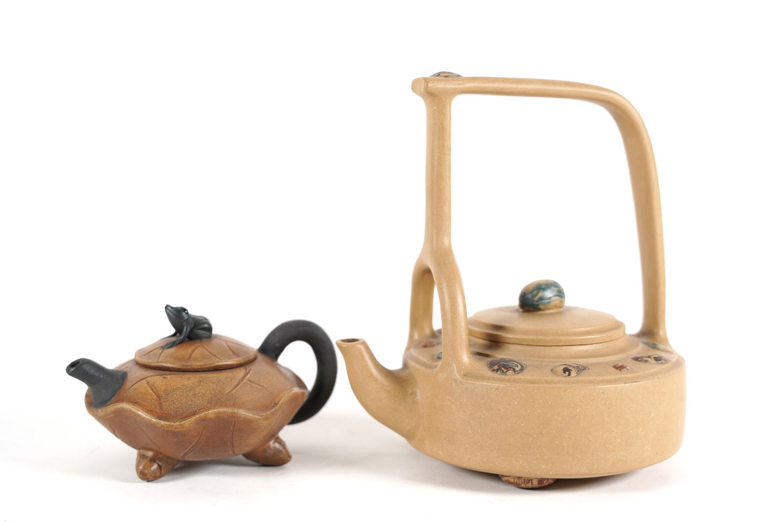 2 Chinese clay teapots (1 of 5)