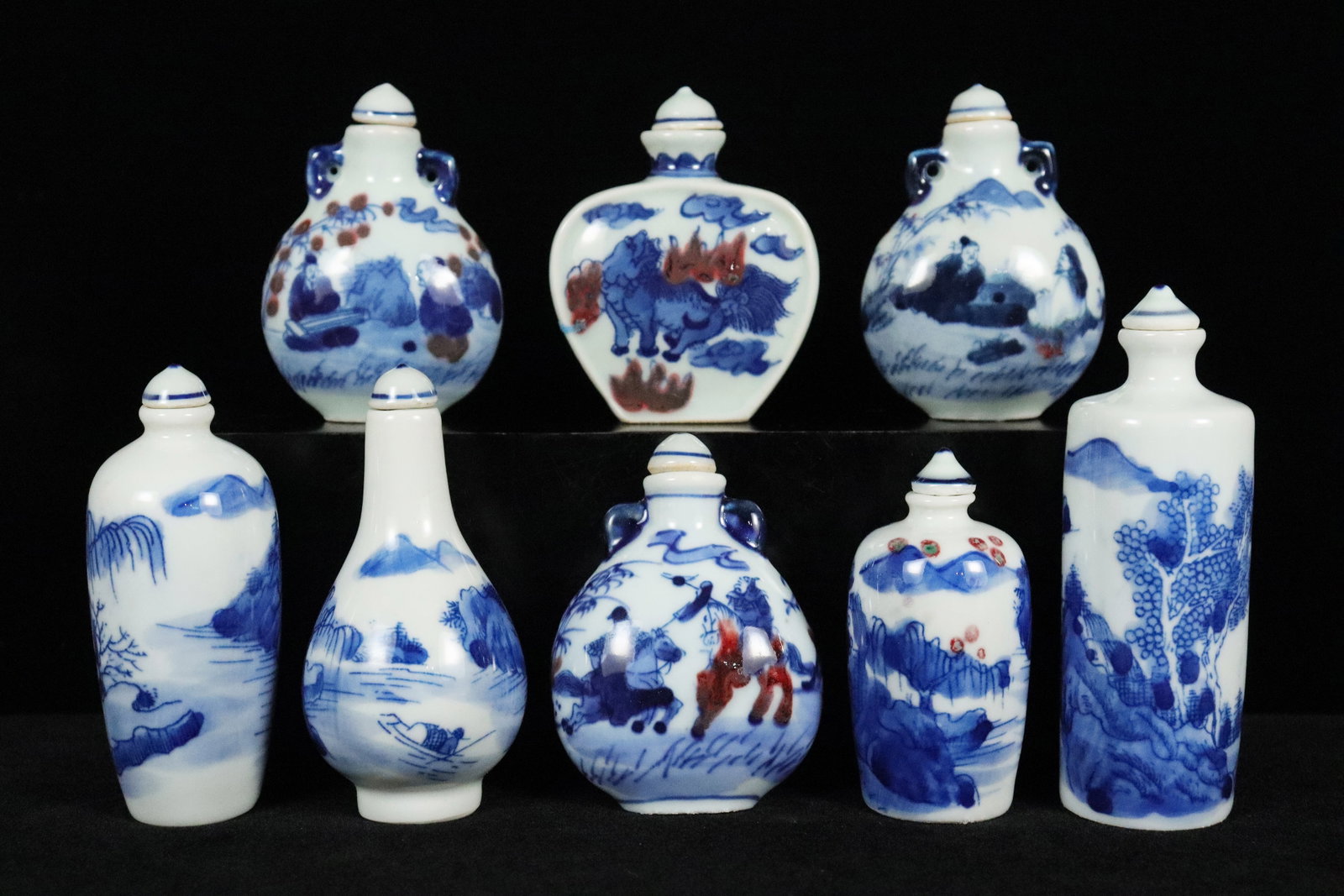 Lots Chinese snuff bottle: Lots Chinese snuff bottle.