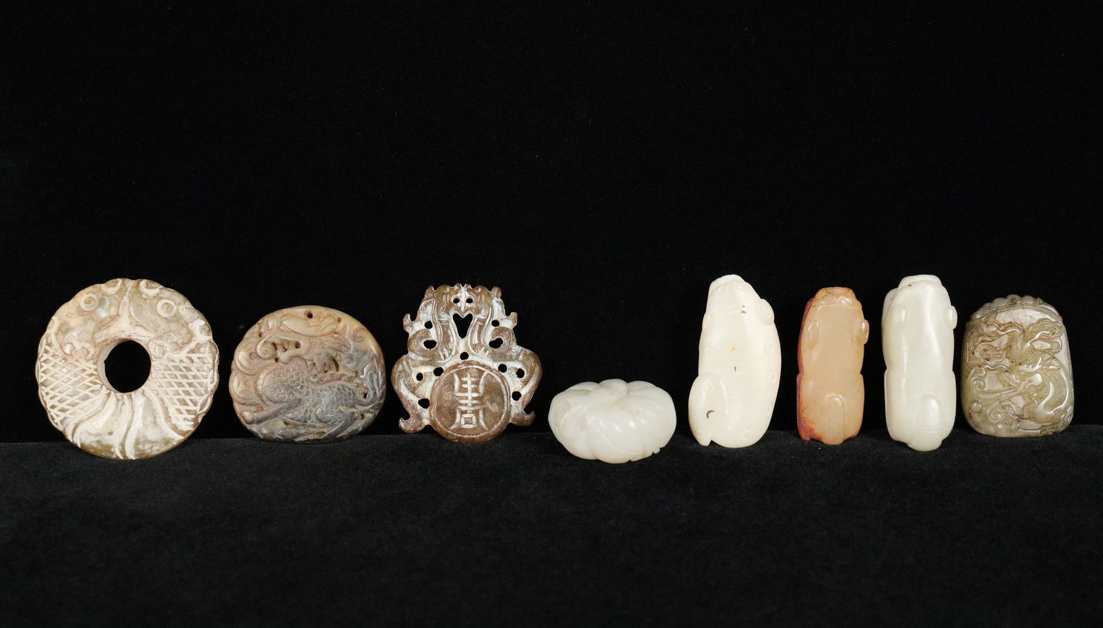 Lots Chinese fine jade (1 of 6)