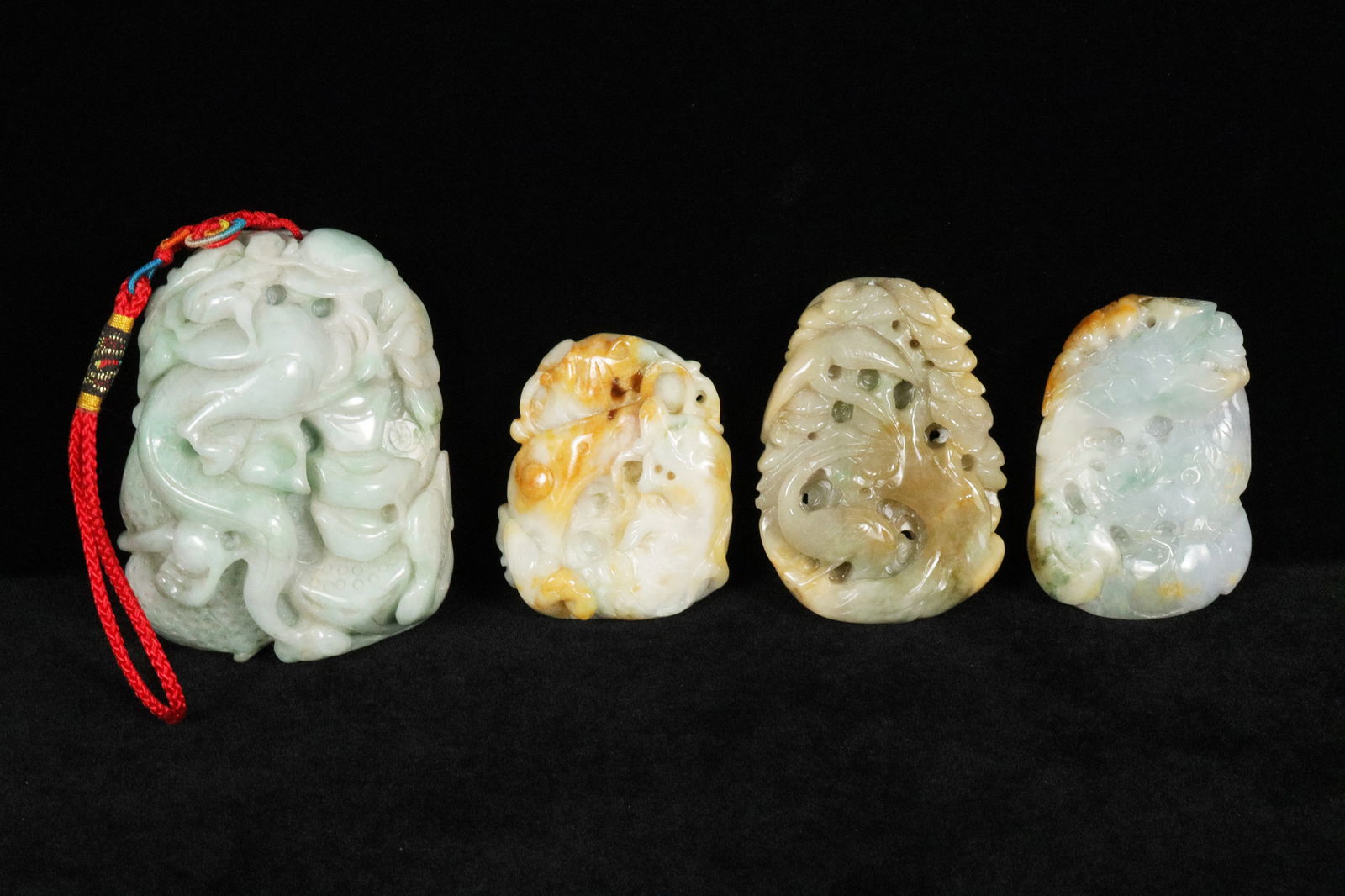 Lots Chinese jadeite items: Lots Chinese jadeite items.