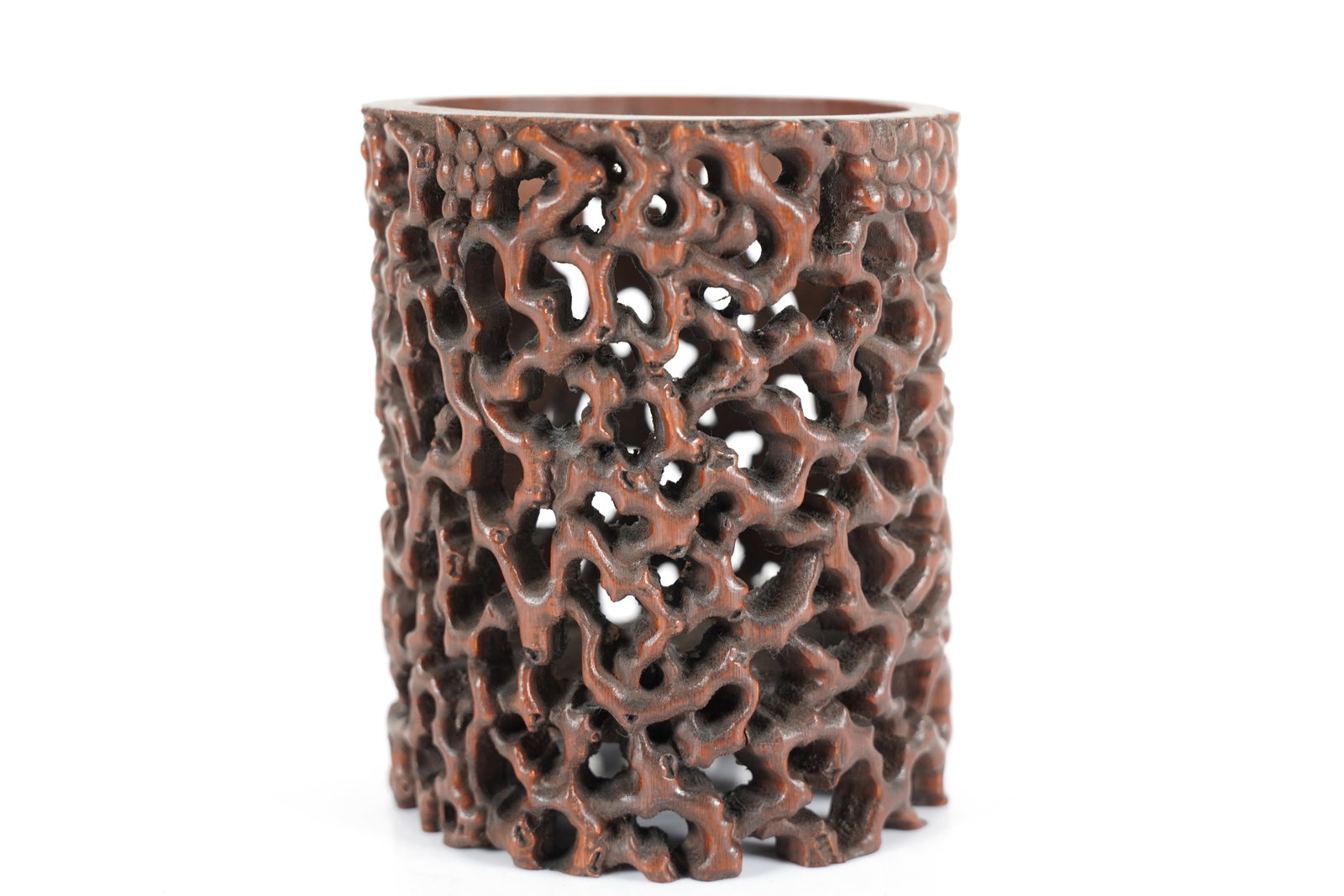 Chinese fine brush pot: Chinese fine brush pot. H: 6" x W: 5."