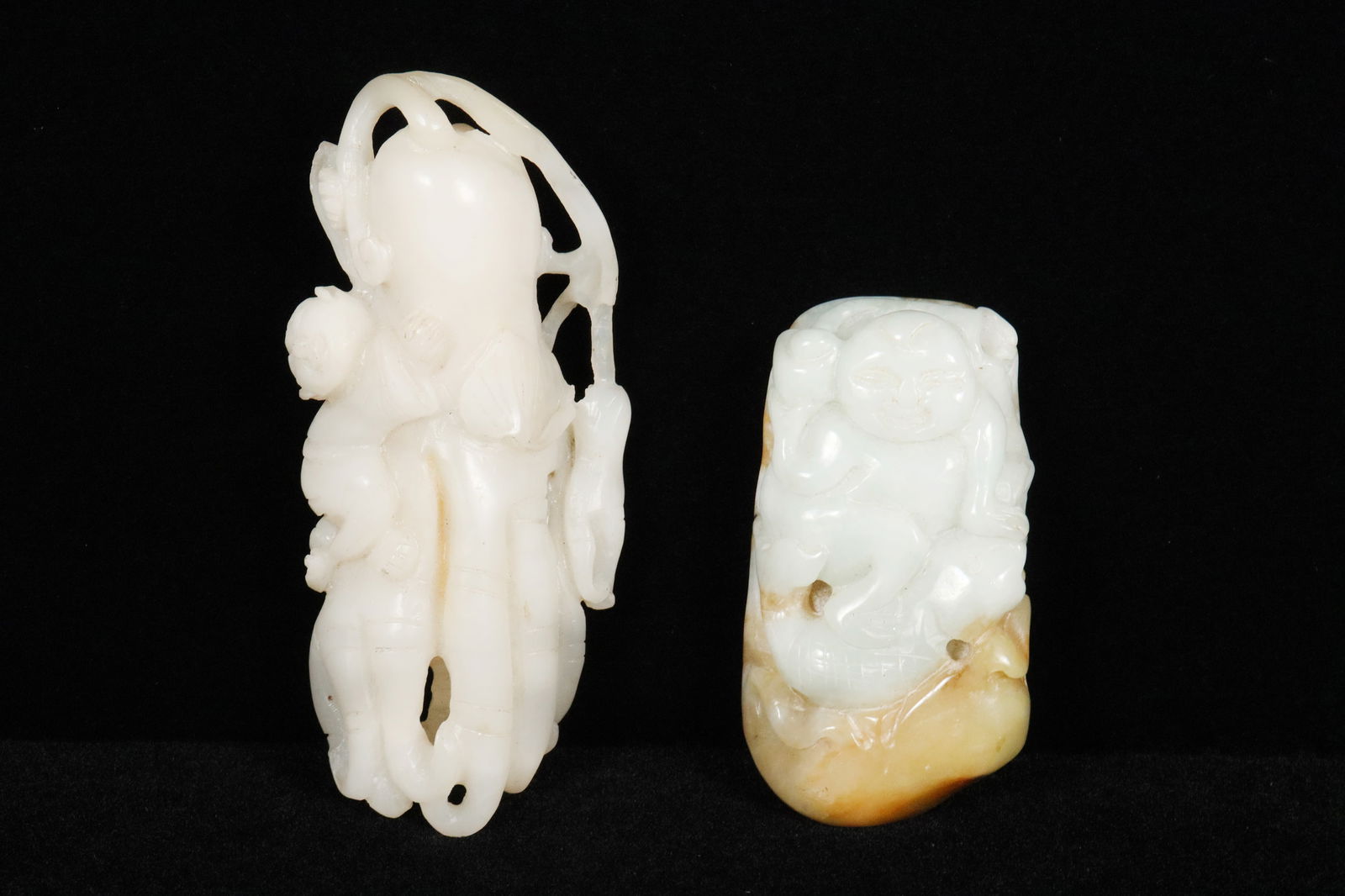 2 Chinese fine jade items (1 of 6)