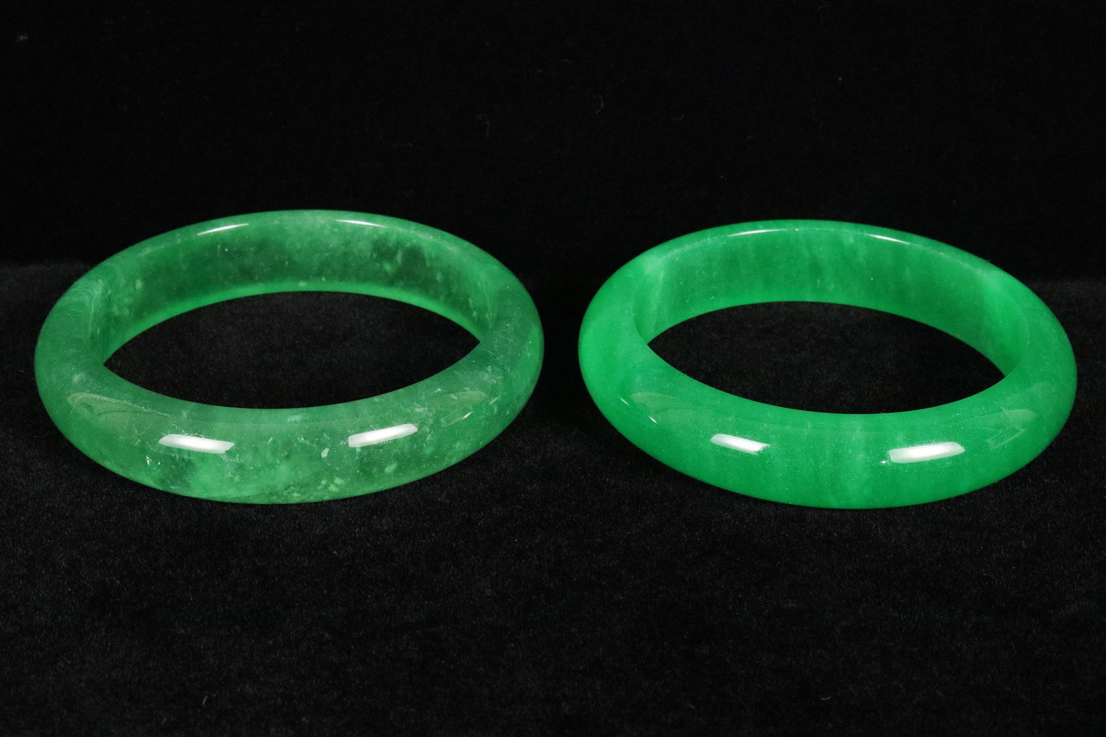 2 Chinese apple green bangle (1 of 7)