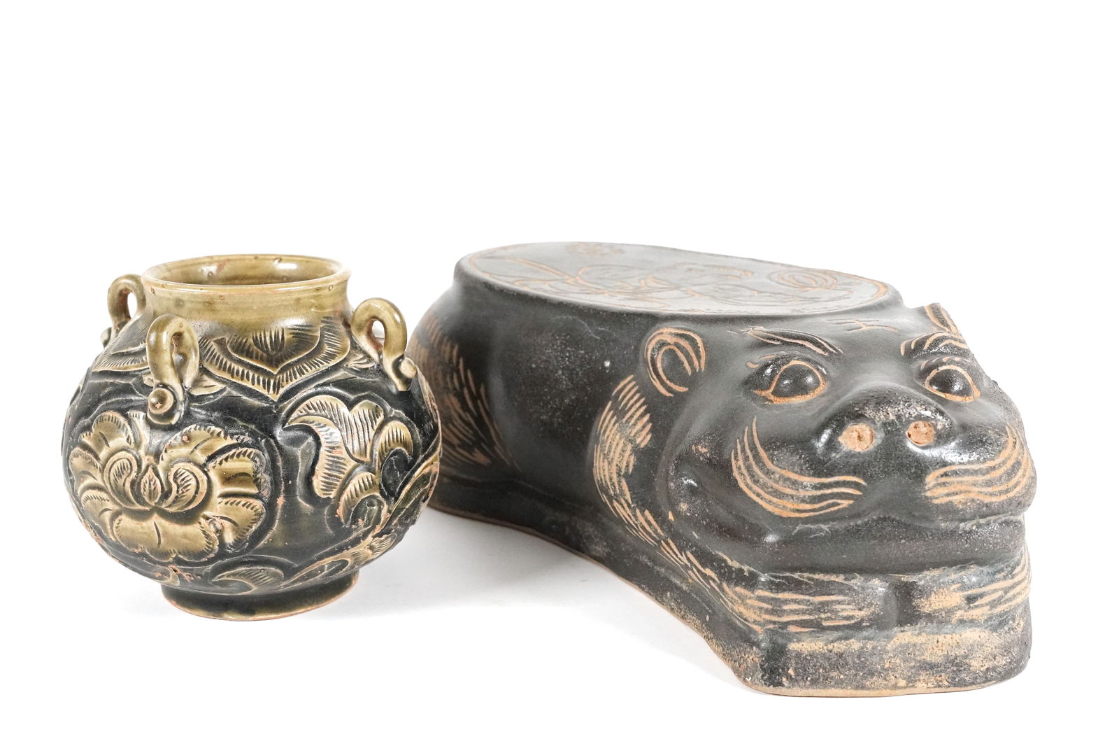 2 Chinese fine items (1 of 7)