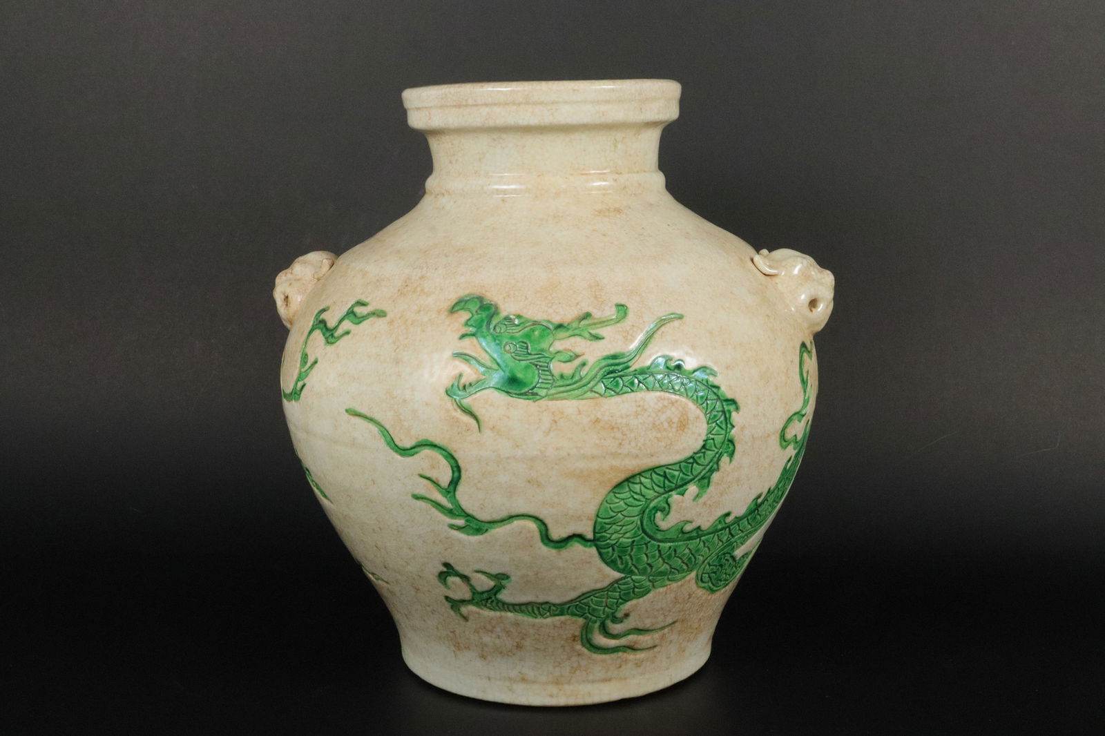 Chinese dragon jar (1 of 7)