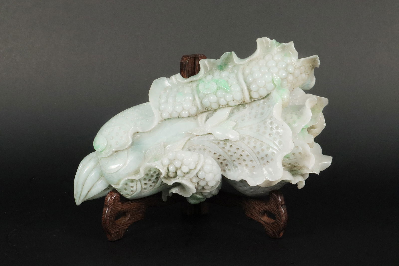 Chinese jadeite figure (1 of 7)
