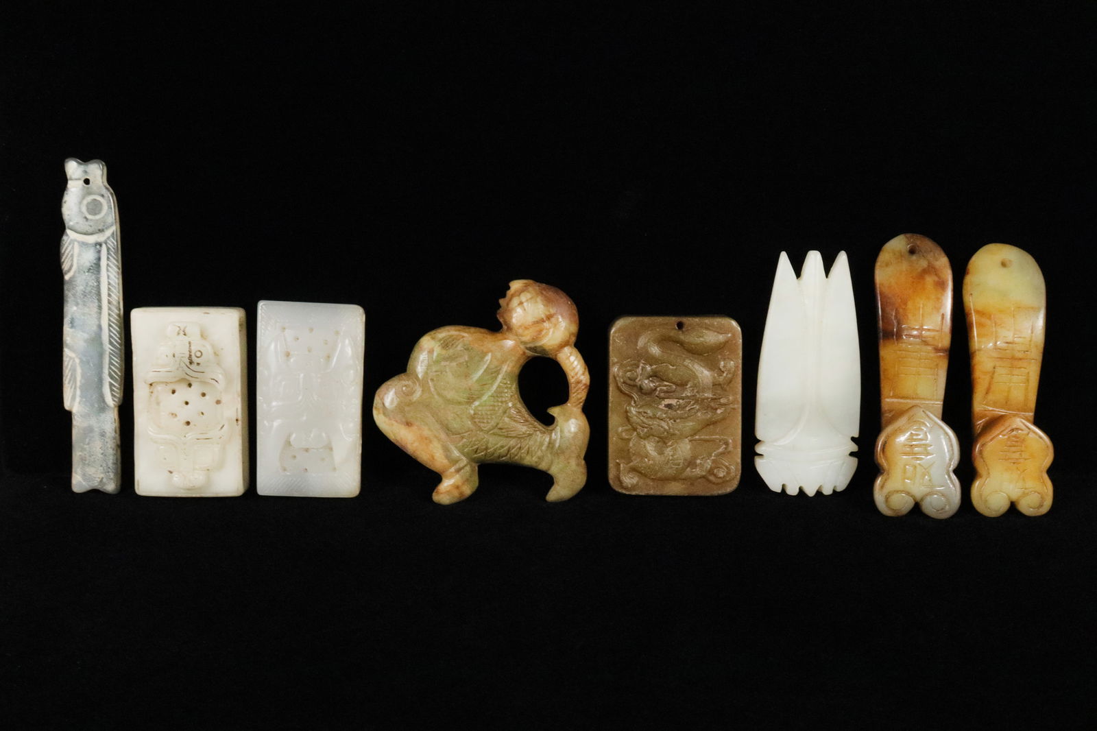 Lots Chinese jade items (1 of 6)