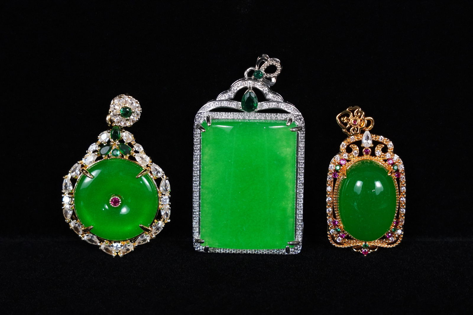 Lots Chinese fine items (1 of 7)