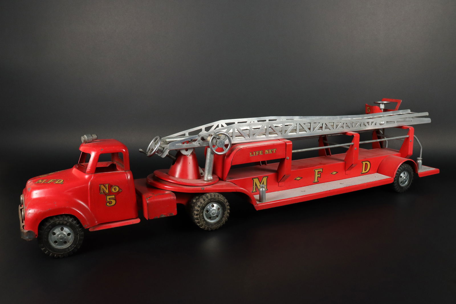 vintage fire truck toy figure (1 of 6)