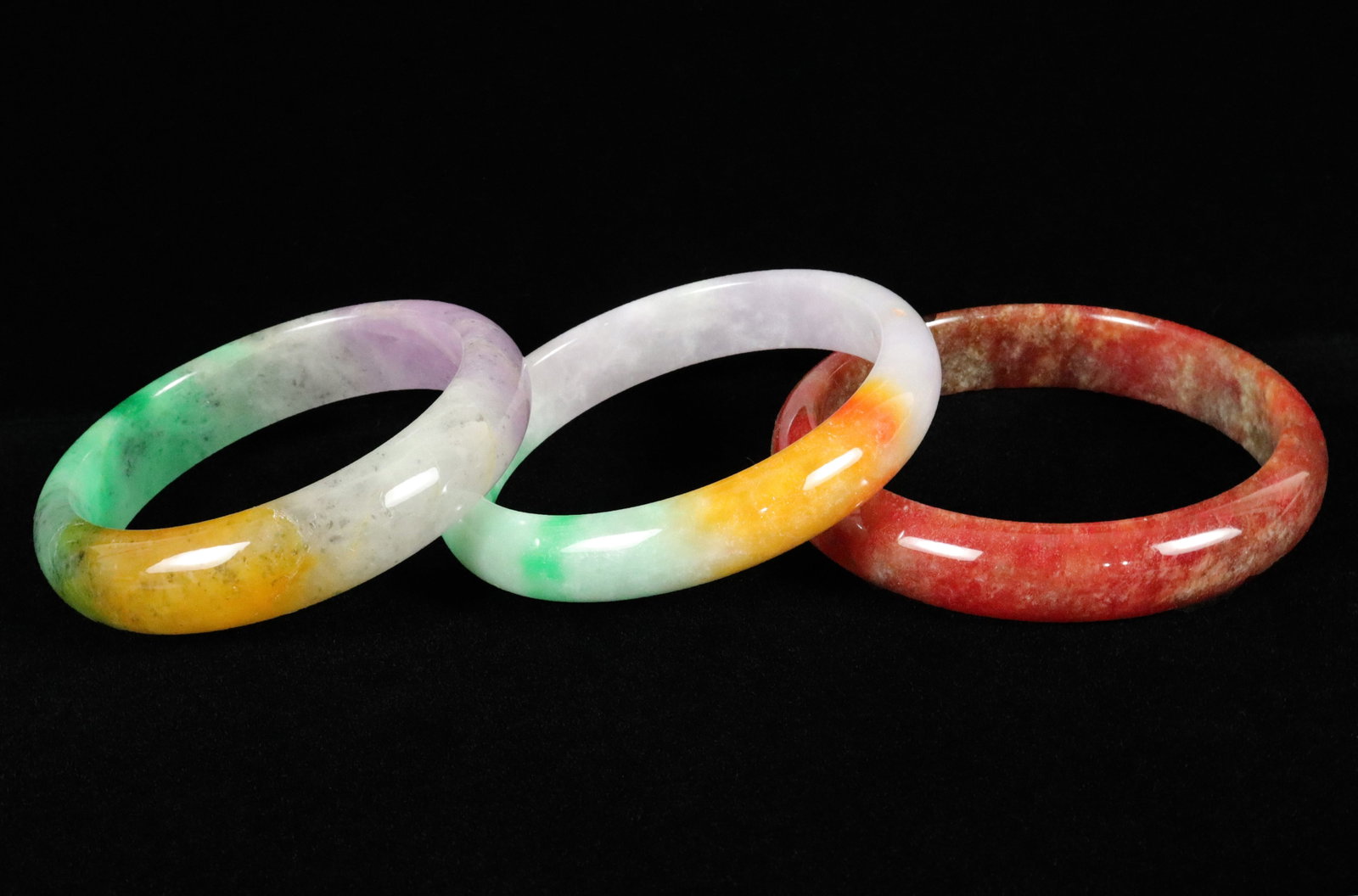 Lots Chinese bangles: Lots Chinese fine bangles.