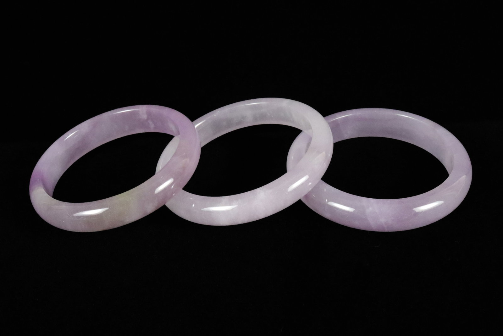 Lots Chinese bangles: Lots Chinese fine bangles.