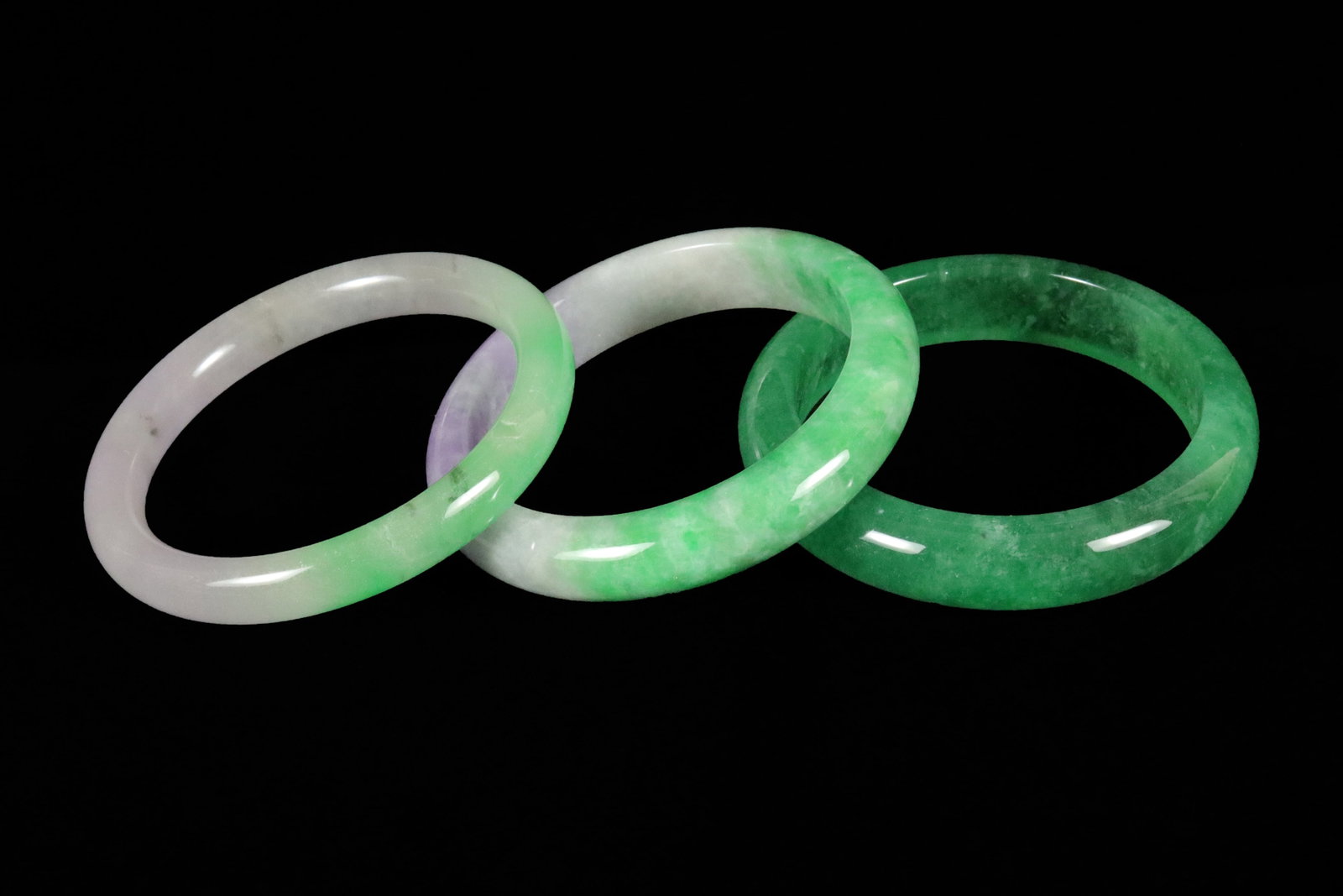 Lots Chinese bangles: Lots Chinese fine bangles.