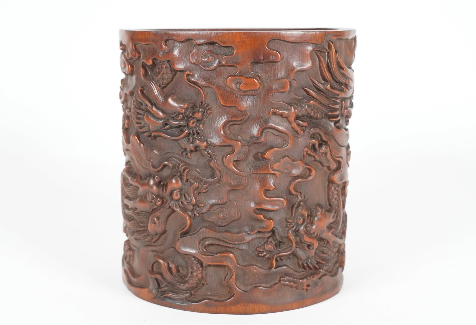 Chinese fine brush pot: Chinese fine brush pot. H: 6.5" x W: 5.75."