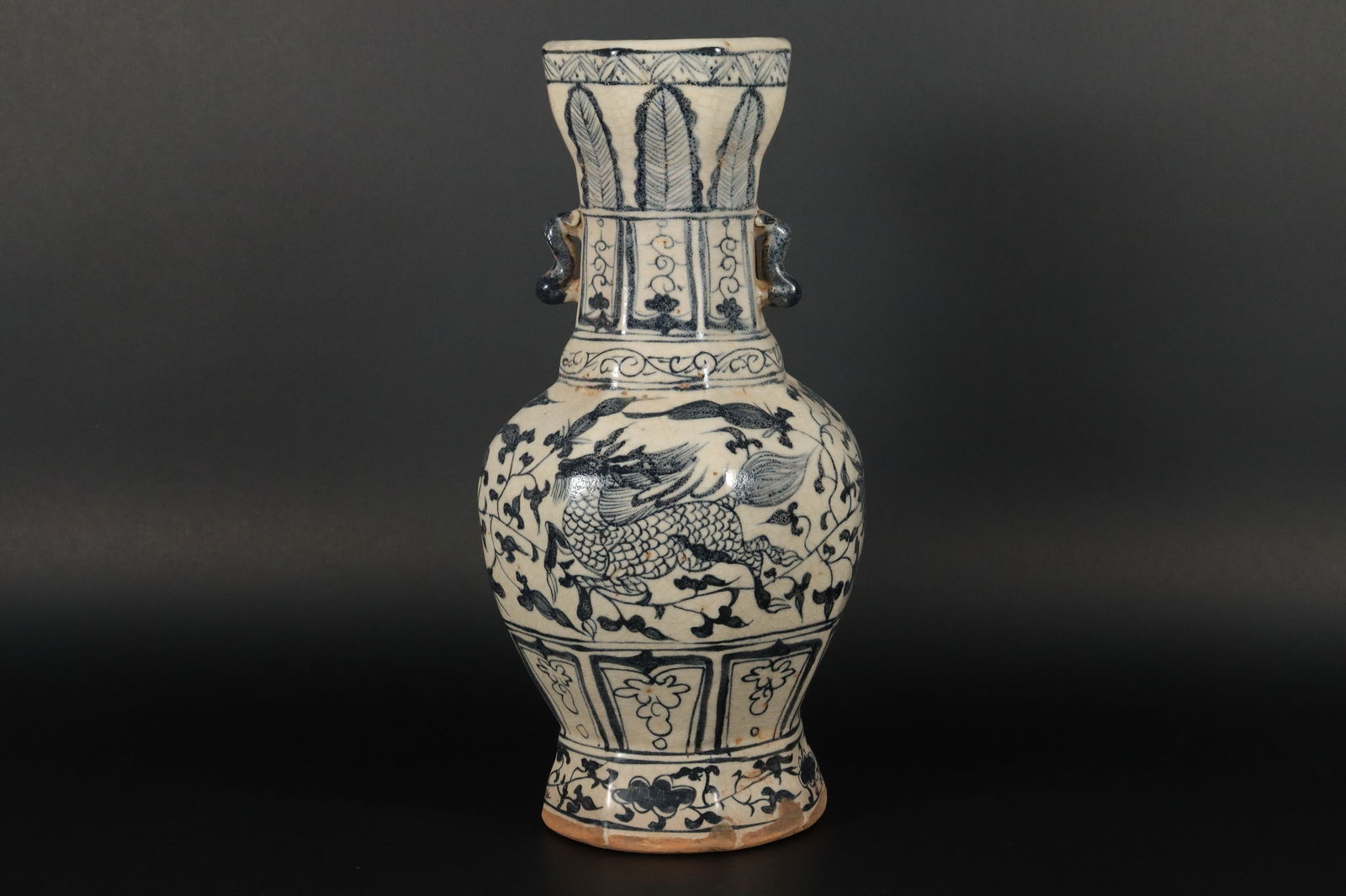 Chinese tall b/w vase (1 of 7)