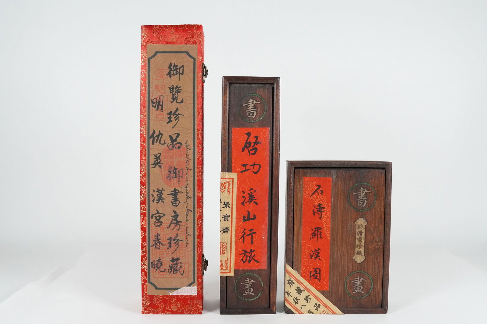 Lots Chinese fine art in box (1 of 6)