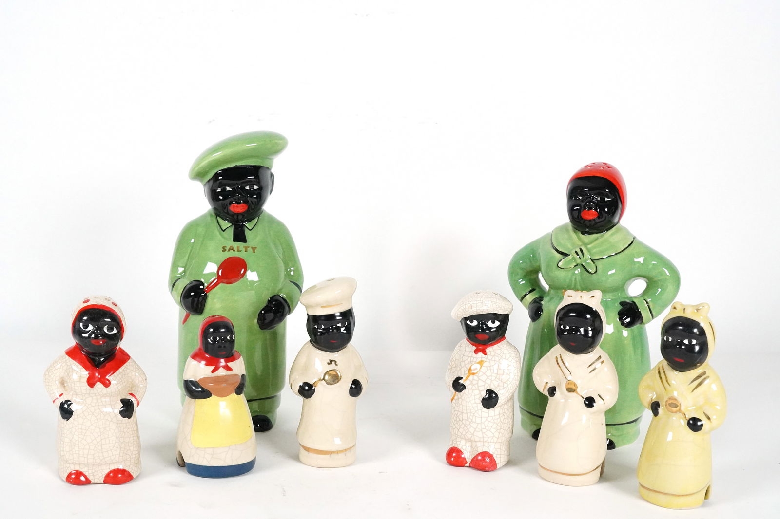 Lots fine ceramic figure (1 of 7)