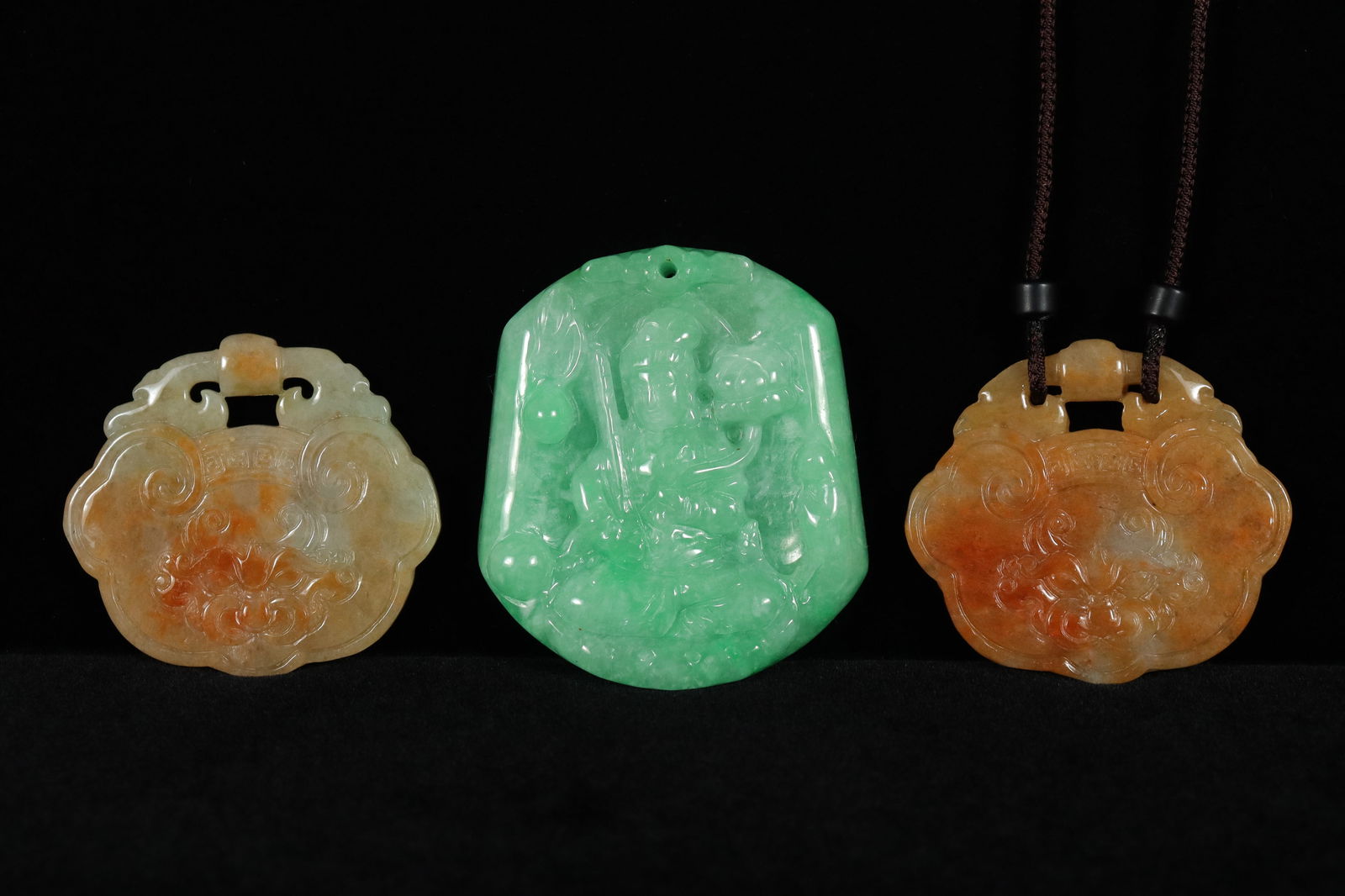 Lots Chinese plaques (1 of 7)