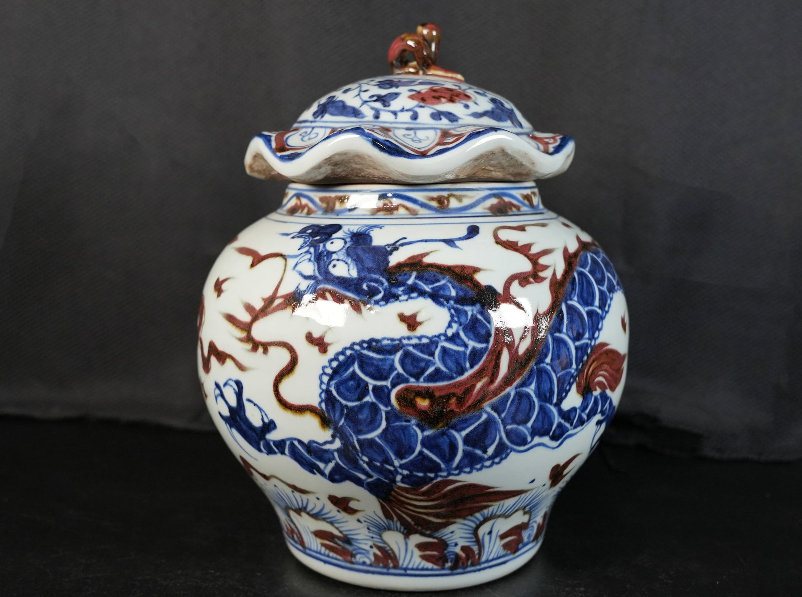 Chinese lidded jar (1 of 7)