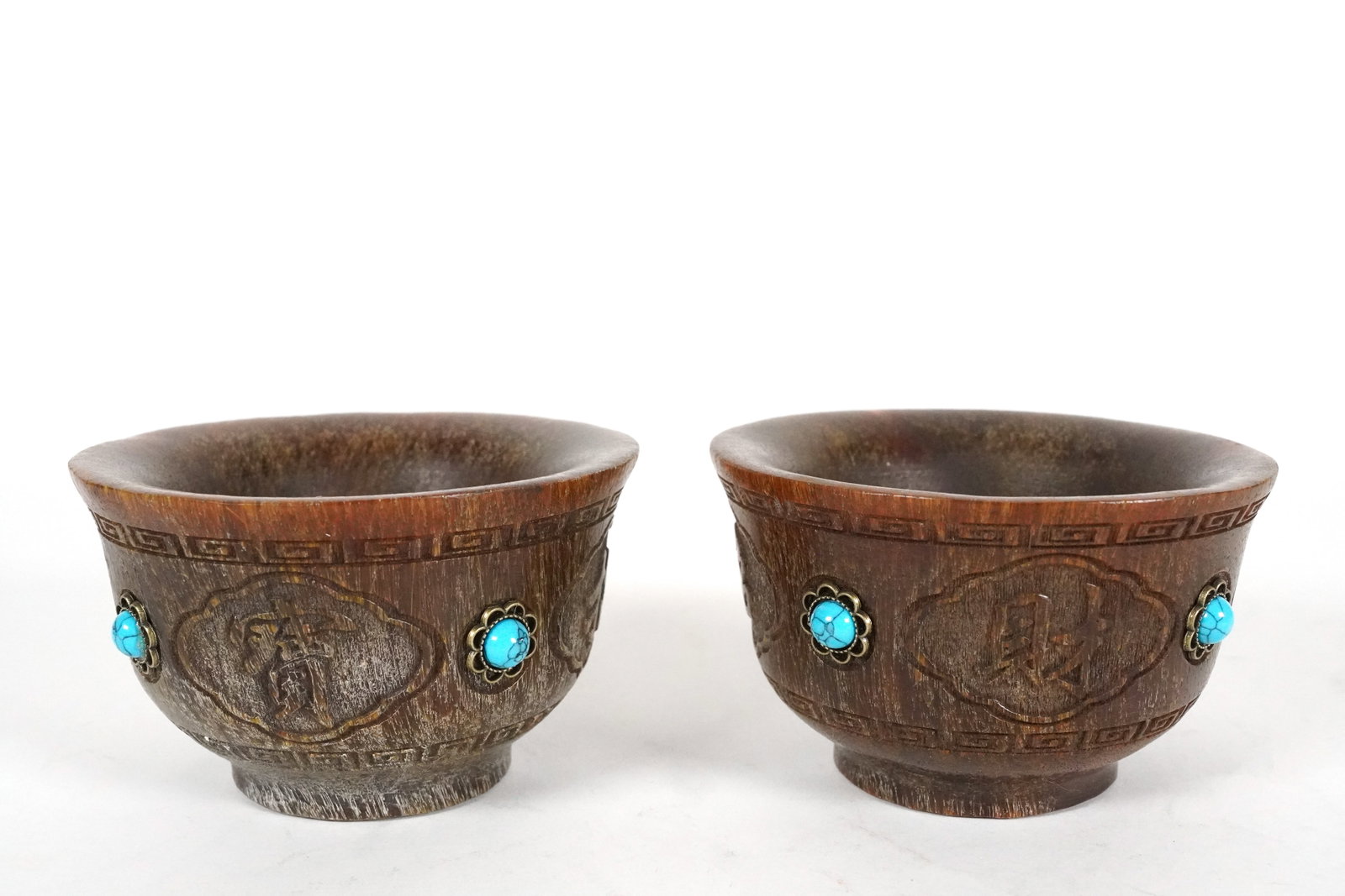 Chinese fine brush pot: Chinese fine brush pot, H: 6.5" x W: 4.9."
