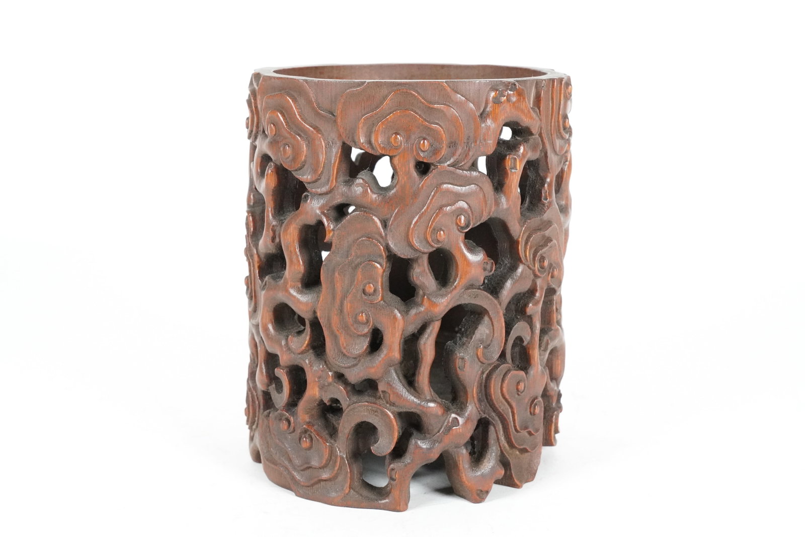 Chinese brush pot: Chinese fine brush pot. H: 6.25" x W: 4.9."