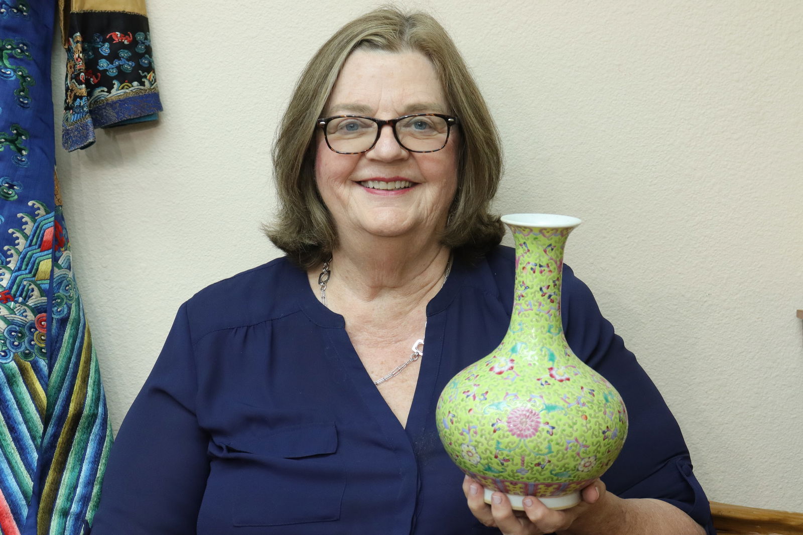 Chinese important fine vase (1 of 7)