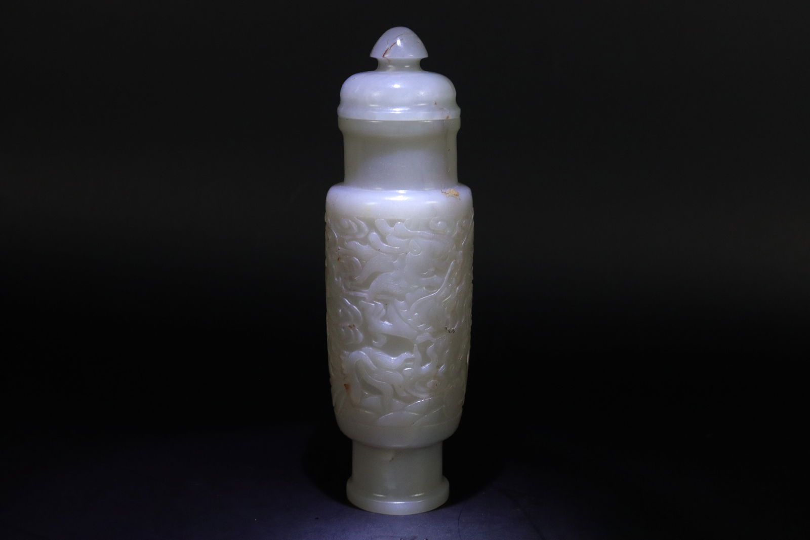 Chinese jade vase (1 of 7)