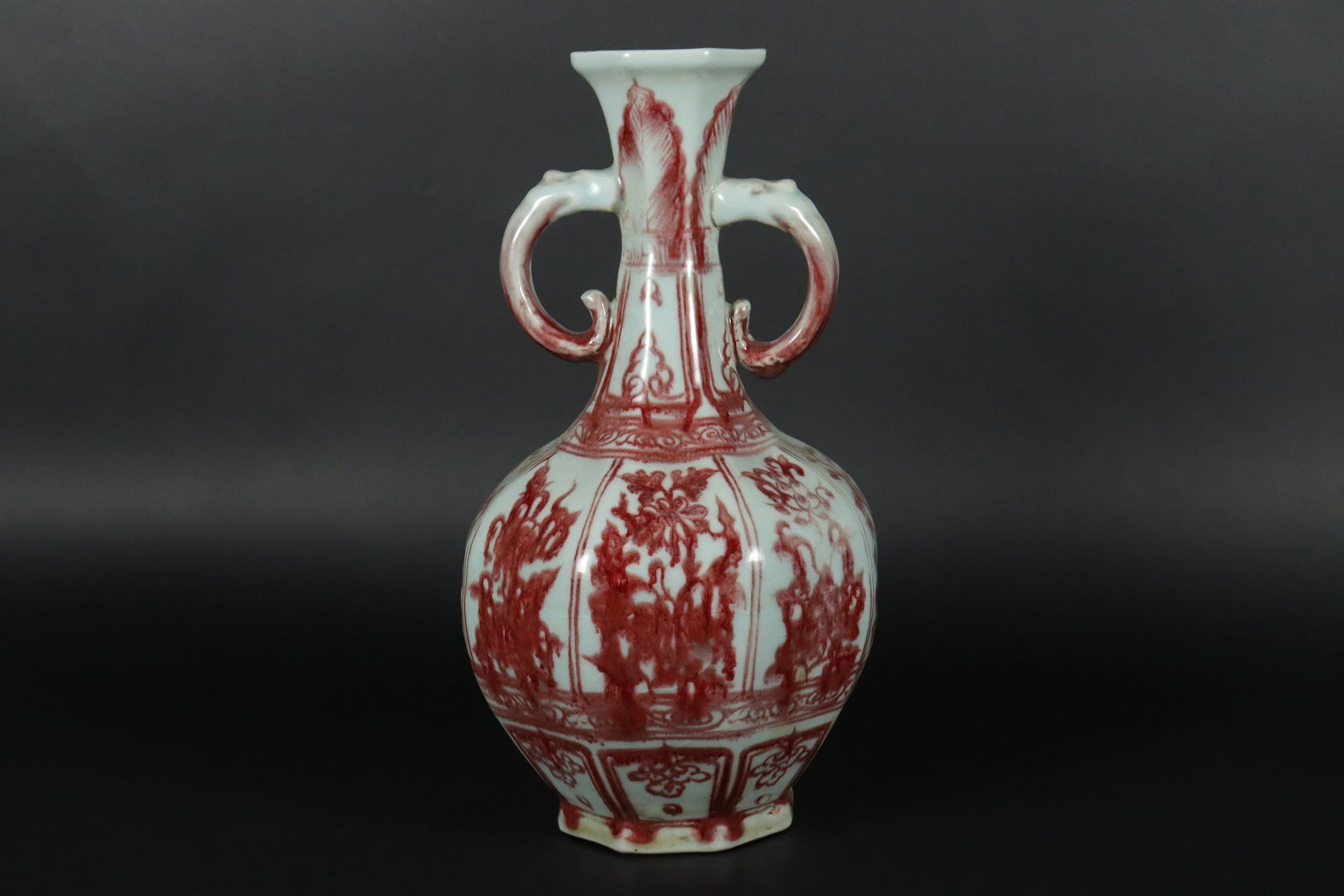 Chinese fine handled vase (1 of 7)