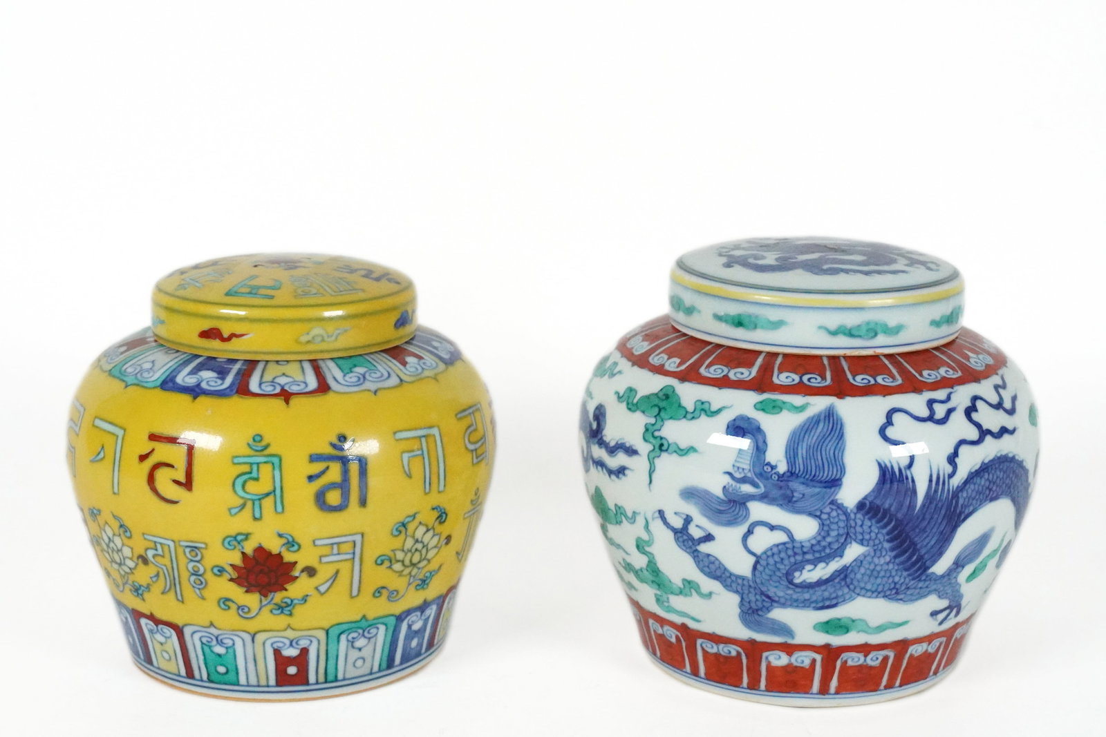 Chinese Fine crackled porcelain (1 of 6)