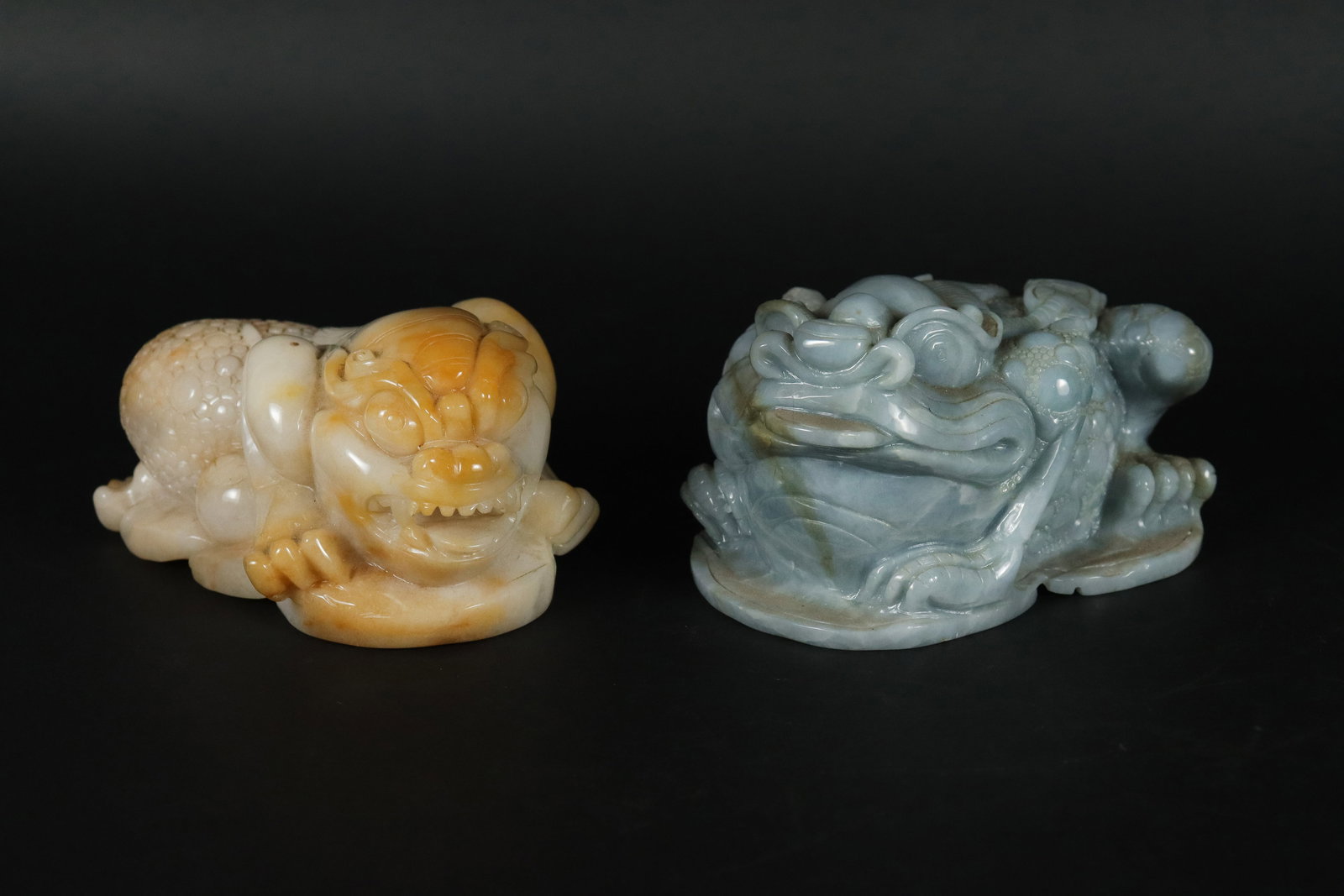 2 Chinese jadeite items (1 of 7)
