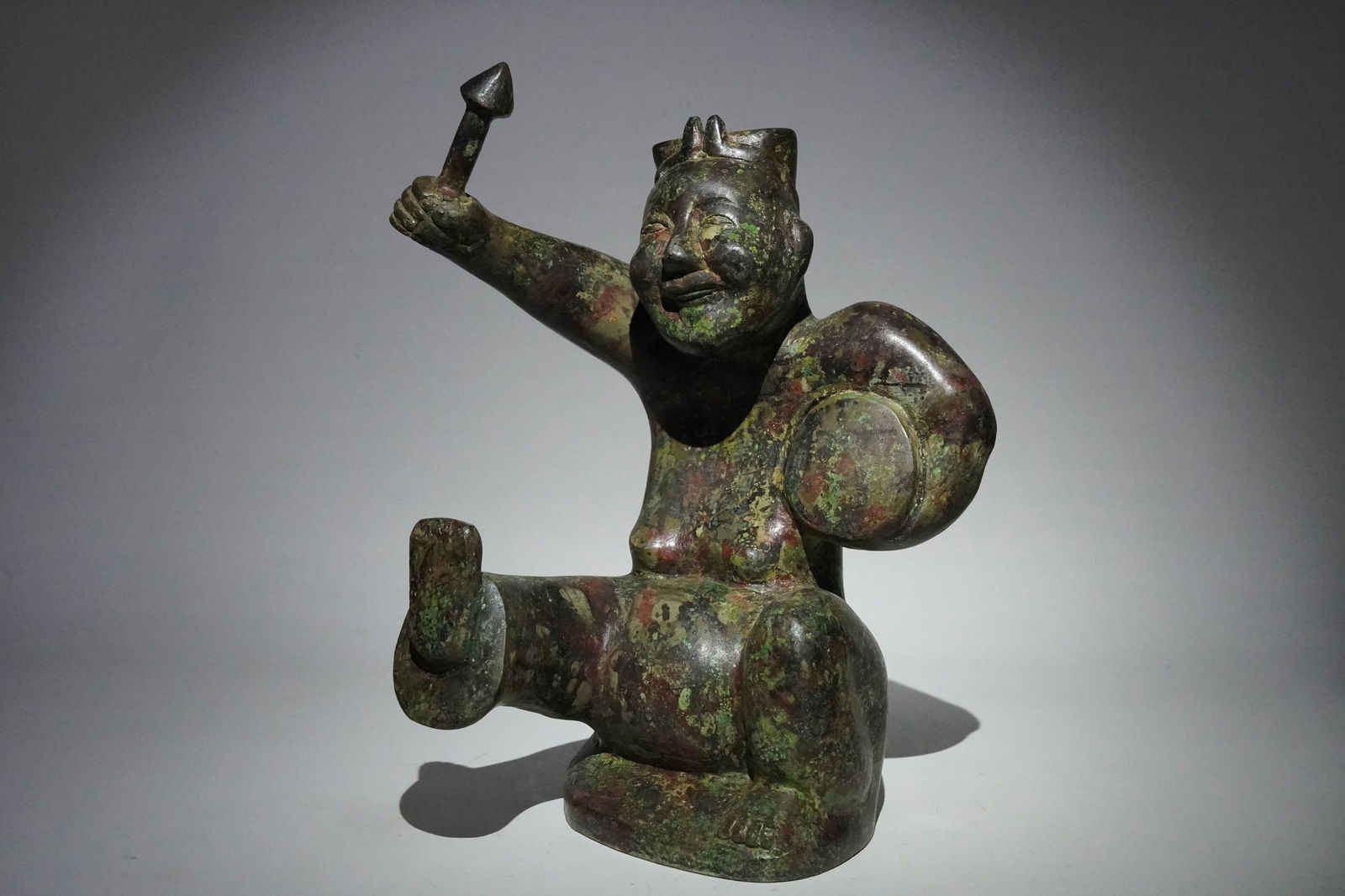 Chinese bronze vessel (1 of 7)