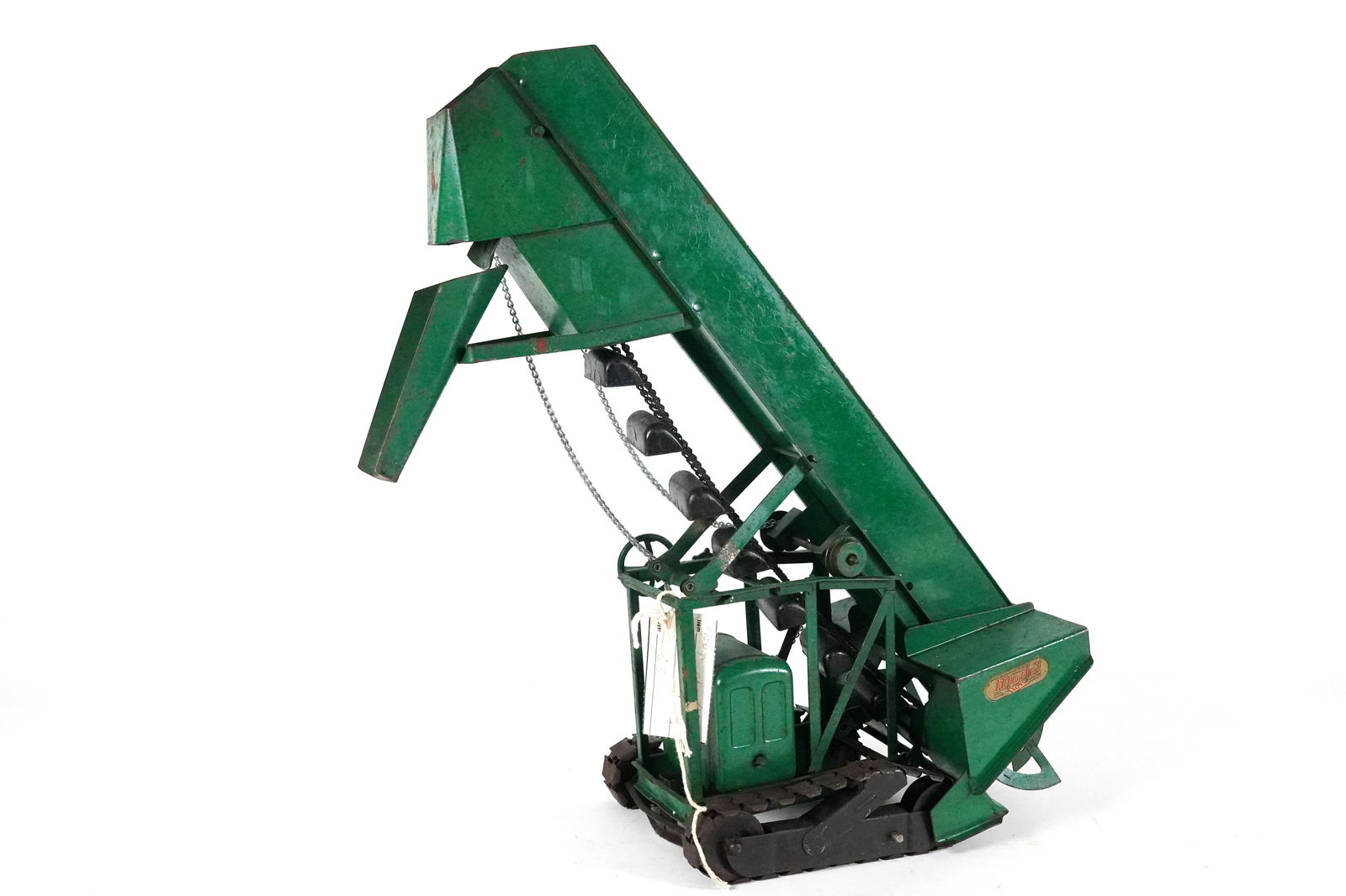 Model metallic lift (1 of 6)