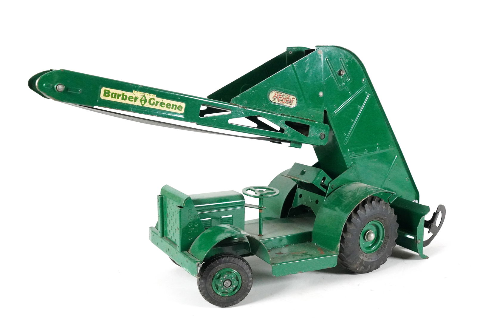 Model metallic lift (1 of 7)