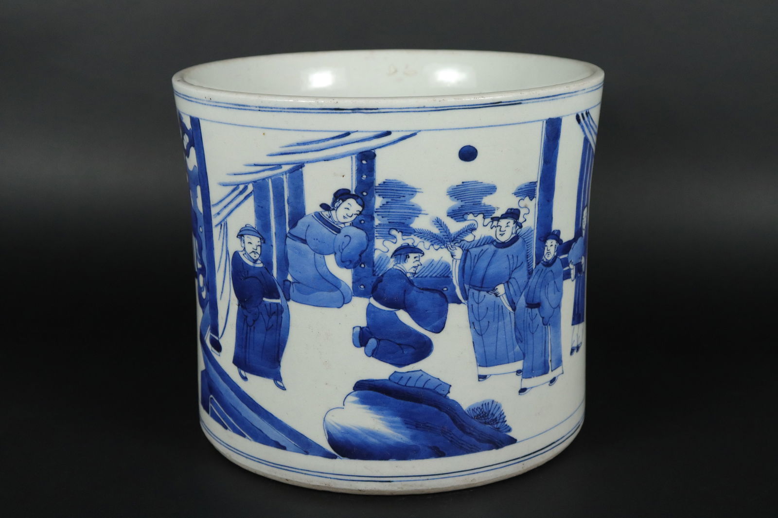 Chinese fine b/w brush pot (1 of 7)