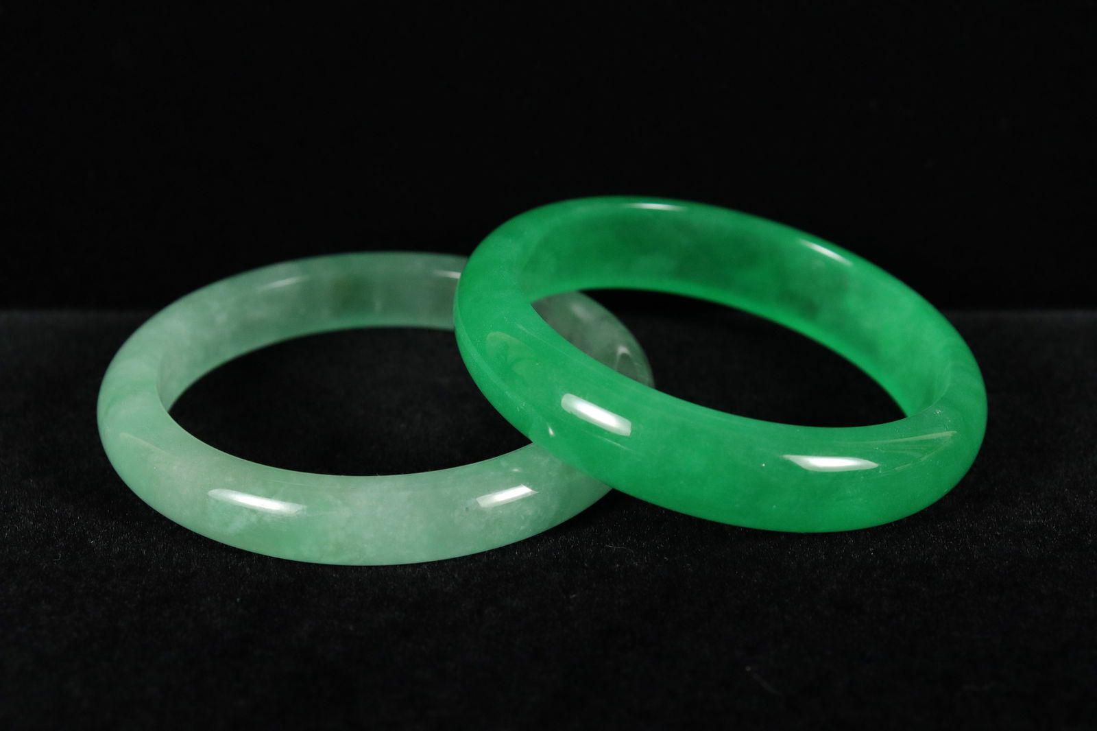 2 Chinese apple green bangle (1 of 7)