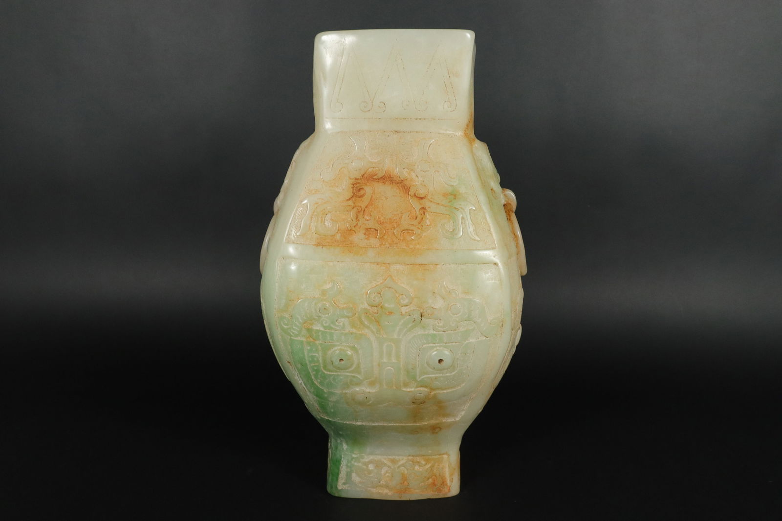 Chinese jade like vessel (1 of 7)