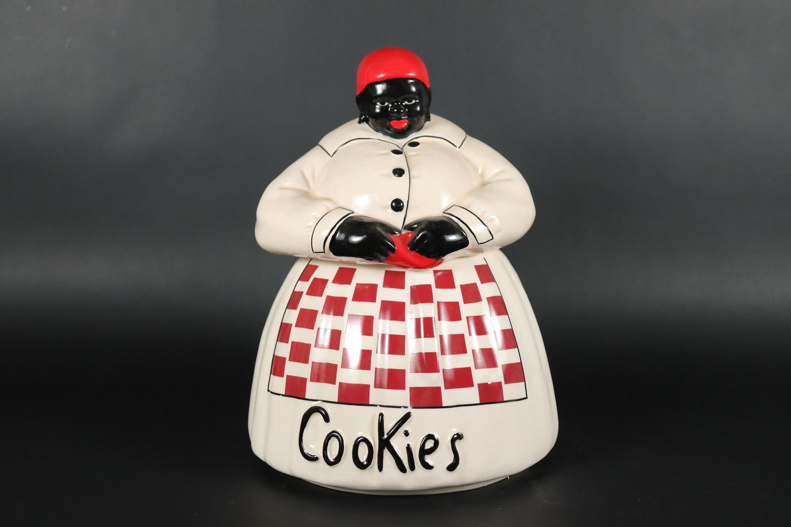 McCoy fine cookie jar (1 of 6)