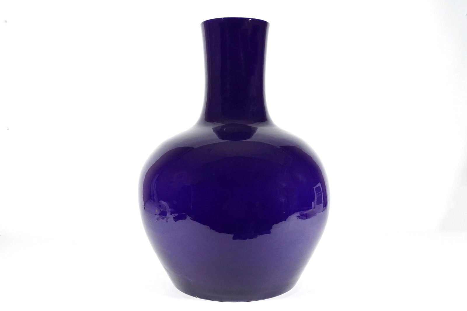 Chinese blue vase: Chinese fine large blue vase. HL 19.5" x W: 13.5."