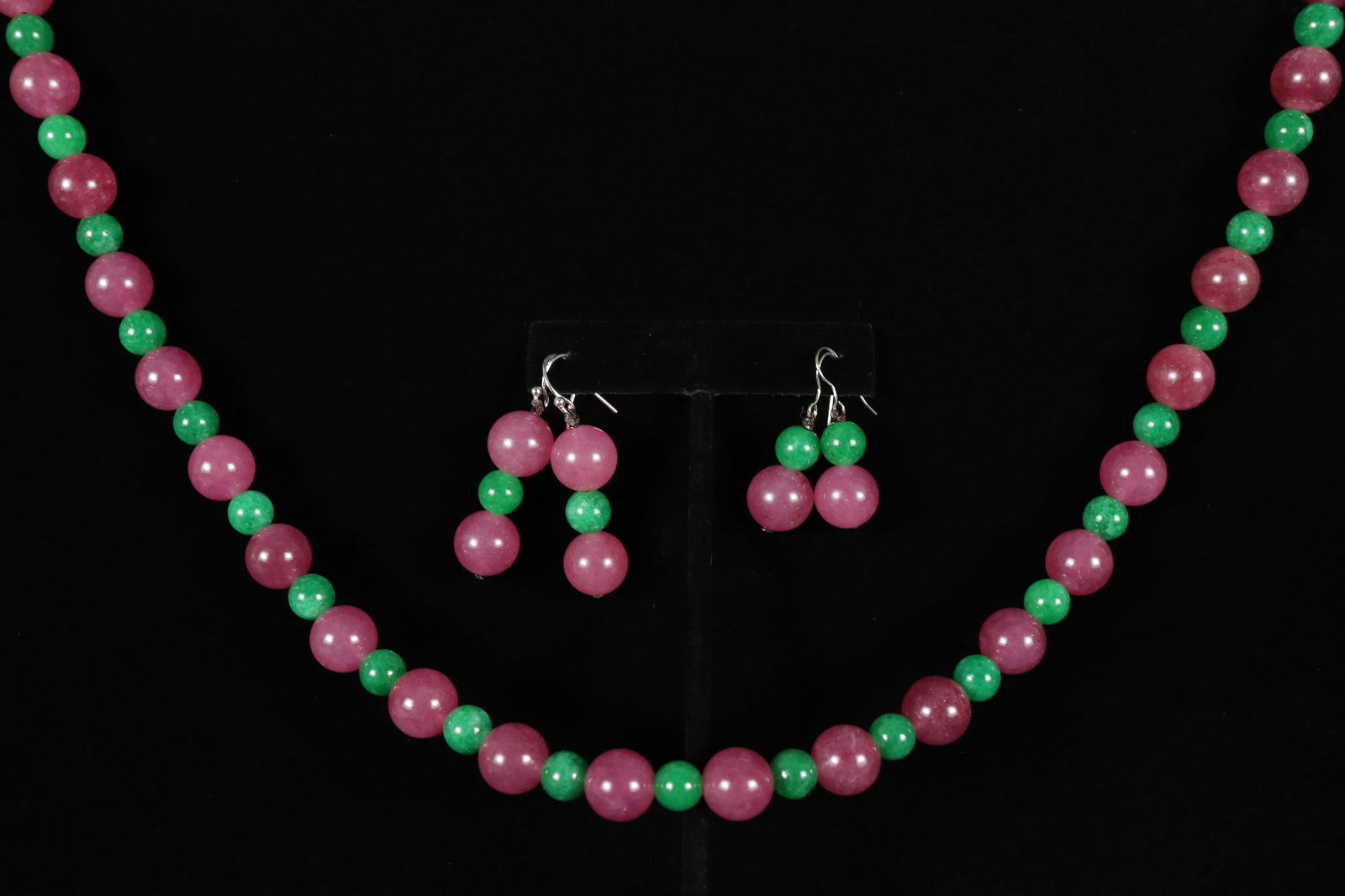 Lots Chinese items (1 of 7)