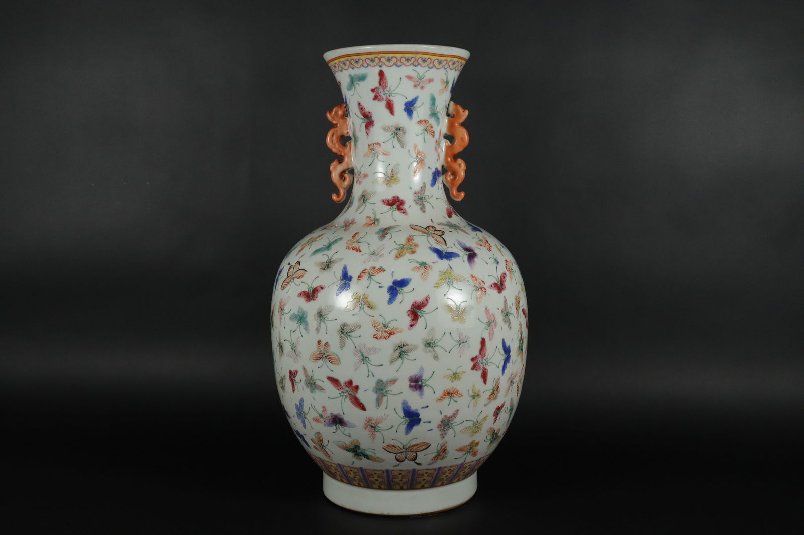 Chinese fine handled vase (1 of 7)